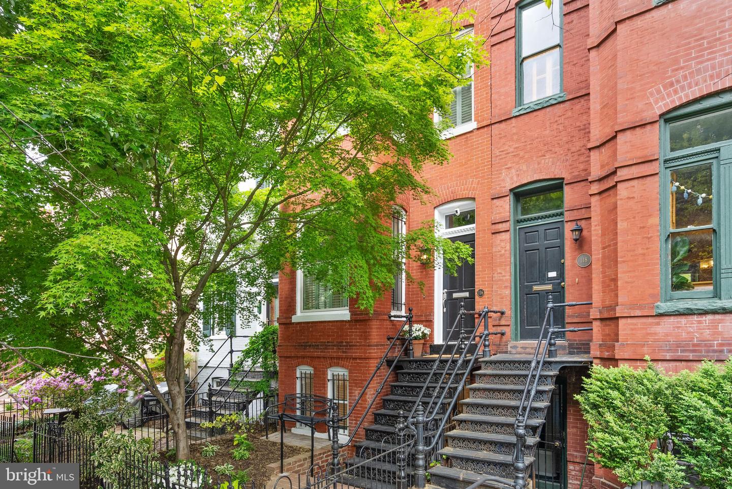 116 5TH ST SE, WASHINGTON, District Of Columbia 20003, 4 Bedrooms Bedrooms, ,3 BathroomsBathrooms,Residential,For sale,116 5TH ST SE,DCDC2194592 MLS # DCDC2194592