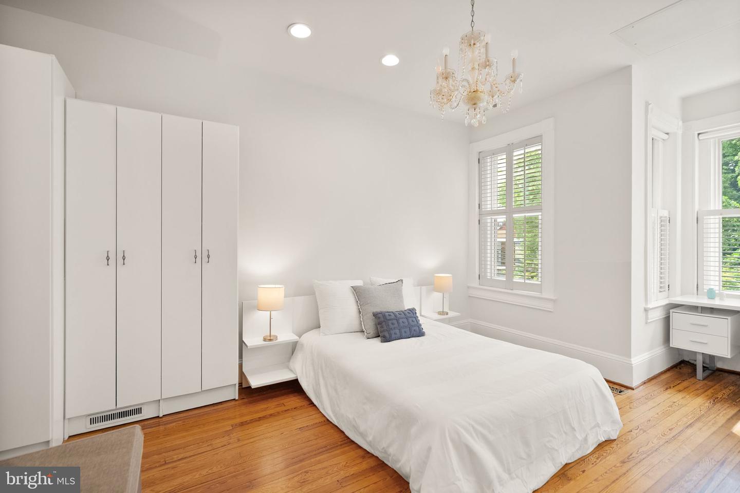 116 5TH ST SE, WASHINGTON, District Of Columbia 20003, 4 Bedrooms Bedrooms, ,3 BathroomsBathrooms,Residential,For sale,116 5TH ST SE,DCDC2194592 MLS # DCDC2194592