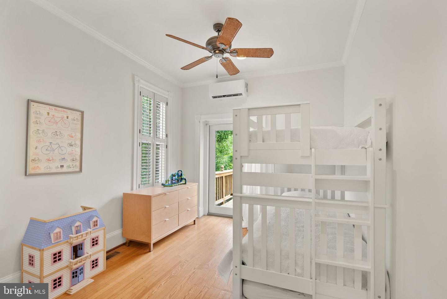 116 5TH ST SE, WASHINGTON, District Of Columbia 20003, 4 Bedrooms Bedrooms, ,3 BathroomsBathrooms,Residential,For sale,116 5TH ST SE,DCDC2194592 MLS # DCDC2194592