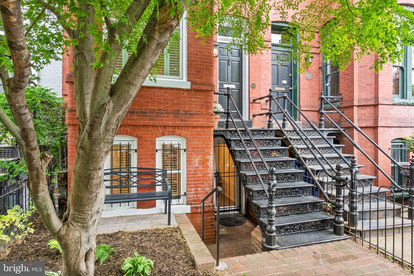 116 5TH ST SE, WASHINGTON, District Of Columbia 20003, 4 Bedrooms Bedrooms, ,3 BathroomsBathrooms,Residential,For sale,116 5TH ST SE,DCDC2194592 MLS # DCDC2194592