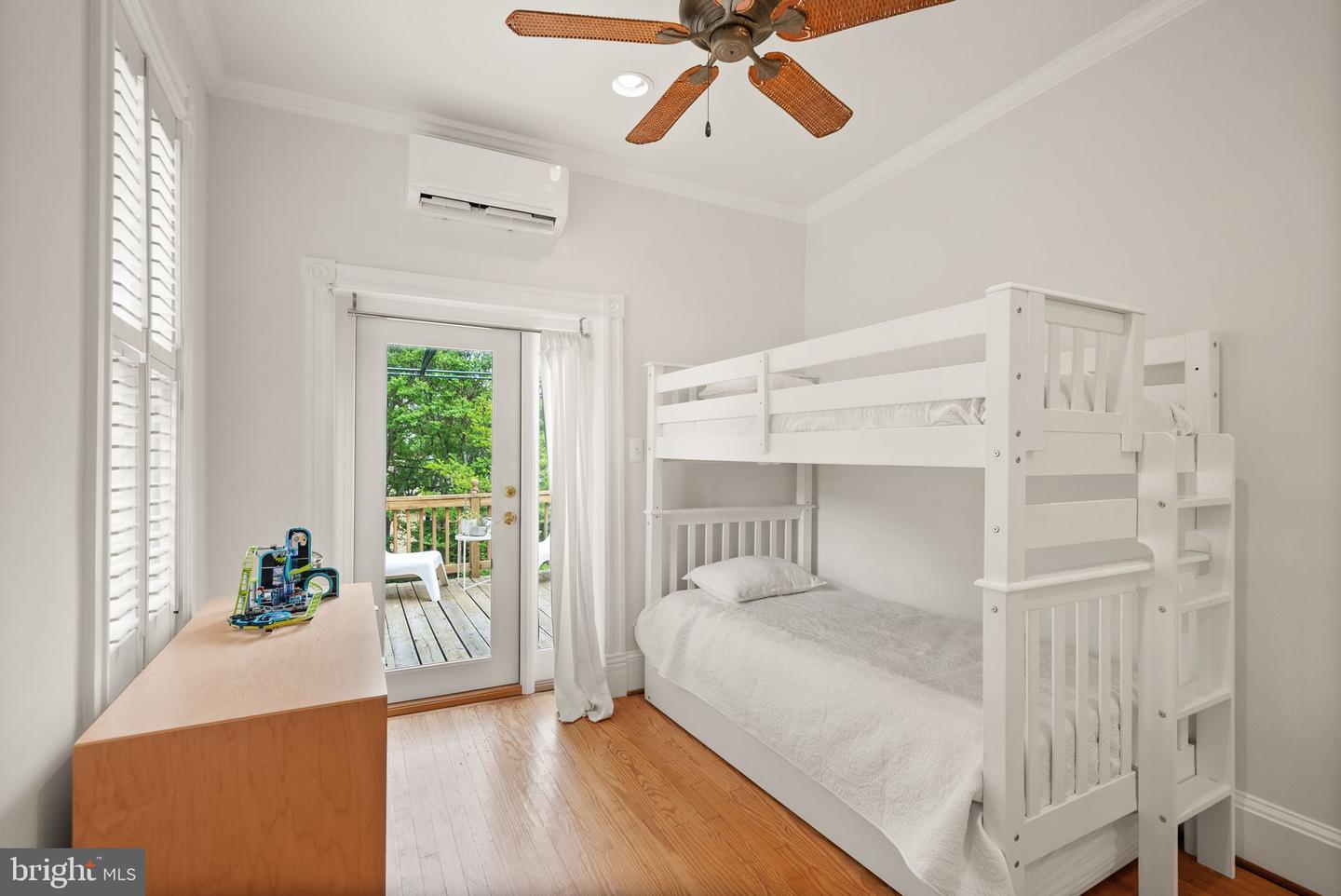 116 5TH ST SE, WASHINGTON, District Of Columbia 20003, 4 Bedrooms Bedrooms, ,3 BathroomsBathrooms,Residential,For sale,116 5TH ST SE,DCDC2194592 MLS # DCDC2194592