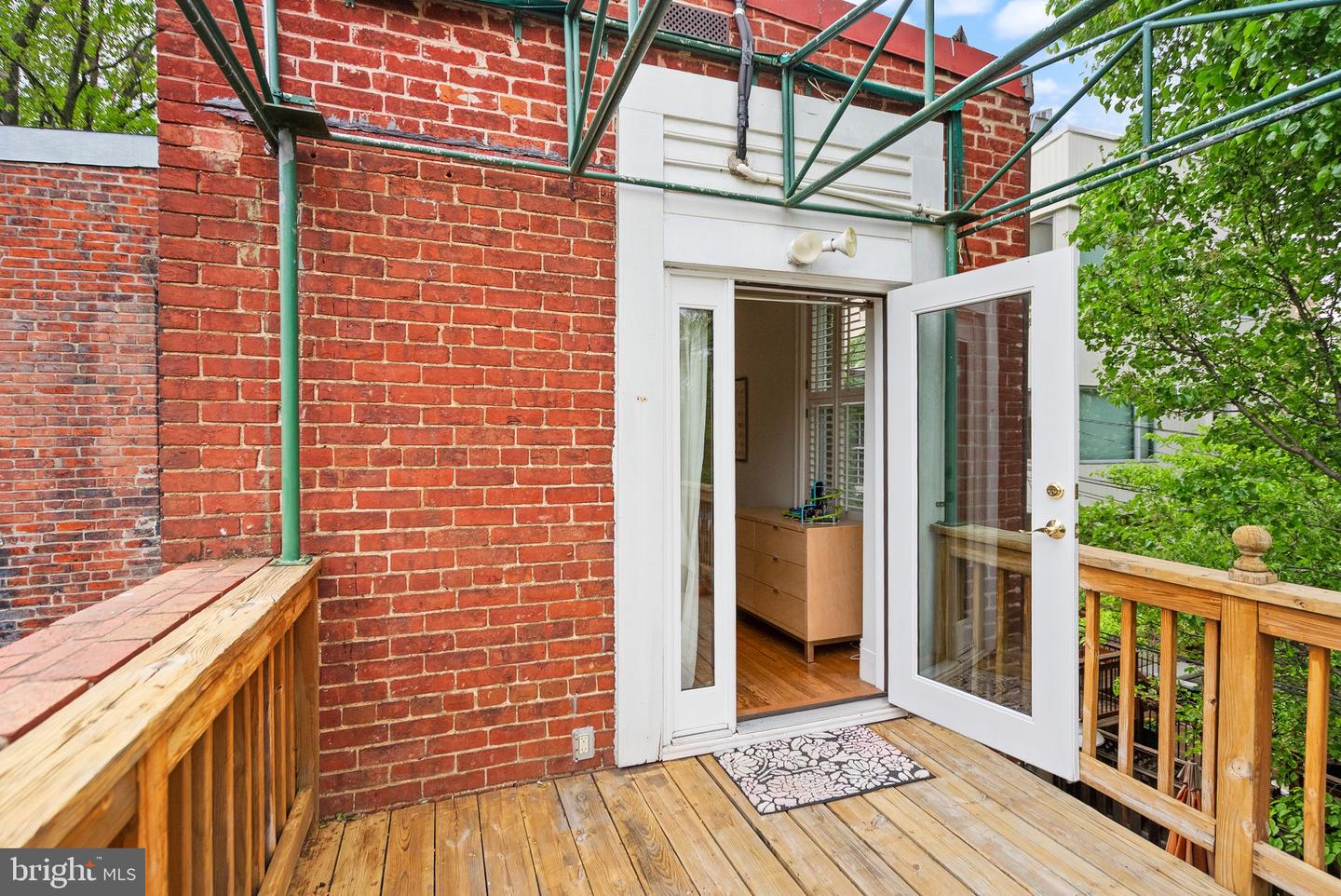 116 5TH ST SE, WASHINGTON, District Of Columbia 20003, 4 Bedrooms Bedrooms, ,3 BathroomsBathrooms,Residential,For sale,116 5TH ST SE,DCDC2194592 MLS # DCDC2194592