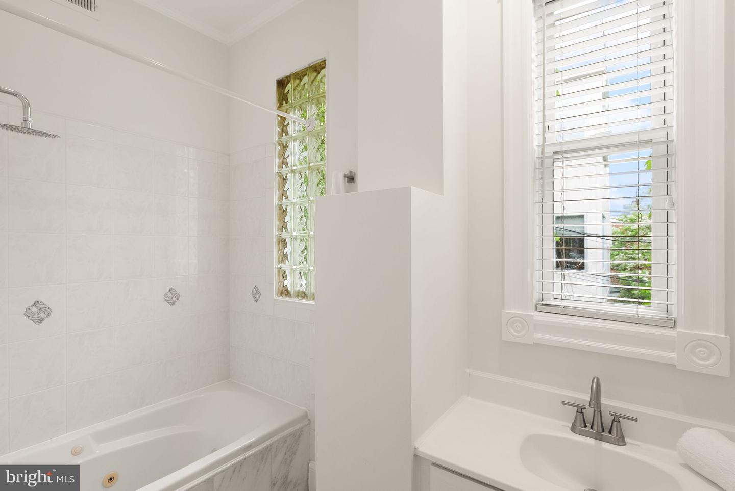 116 5TH ST SE, WASHINGTON, District Of Columbia 20003, 4 Bedrooms Bedrooms, ,3 BathroomsBathrooms,Residential,For sale,116 5TH ST SE,DCDC2194592 MLS # DCDC2194592