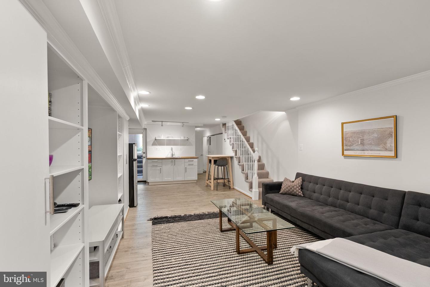 116 5TH ST SE, WASHINGTON, District Of Columbia 20003, 4 Bedrooms Bedrooms, ,3 BathroomsBathrooms,Residential,For sale,116 5TH ST SE,DCDC2194592 MLS # DCDC2194592