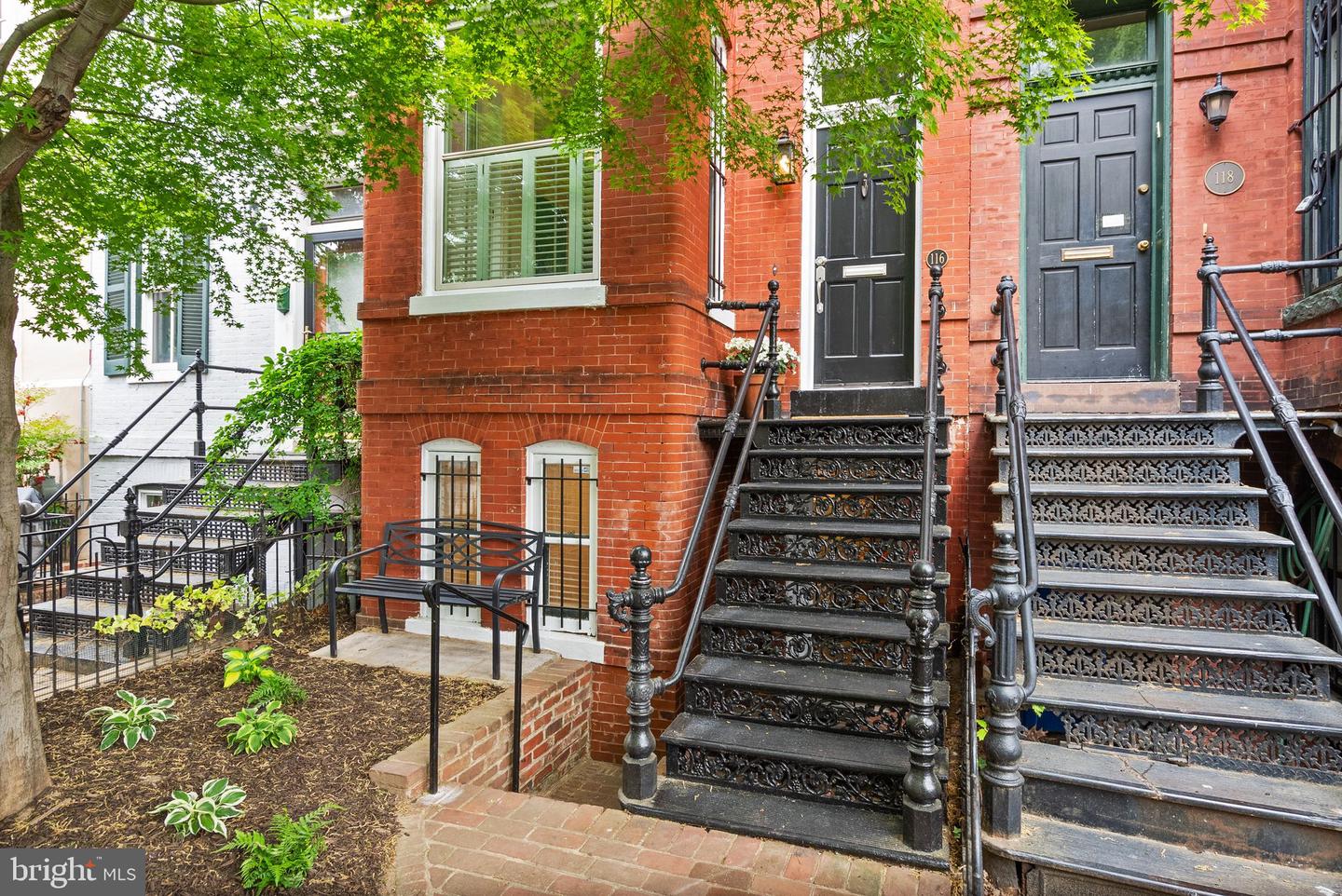 116 5TH ST SE, WASHINGTON, District Of Columbia 20003, 4 Bedrooms Bedrooms, ,3 BathroomsBathrooms,Residential,For sale,116 5TH ST SE,DCDC2194592 MLS # DCDC2194592