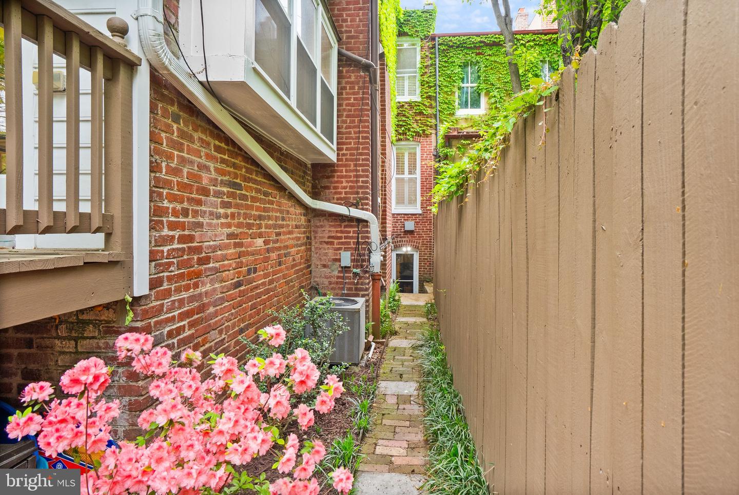 116 5TH ST SE, WASHINGTON, District Of Columbia 20003, 4 Bedrooms Bedrooms, ,3 BathroomsBathrooms,Residential,For sale,116 5TH ST SE,DCDC2194592 MLS # DCDC2194592