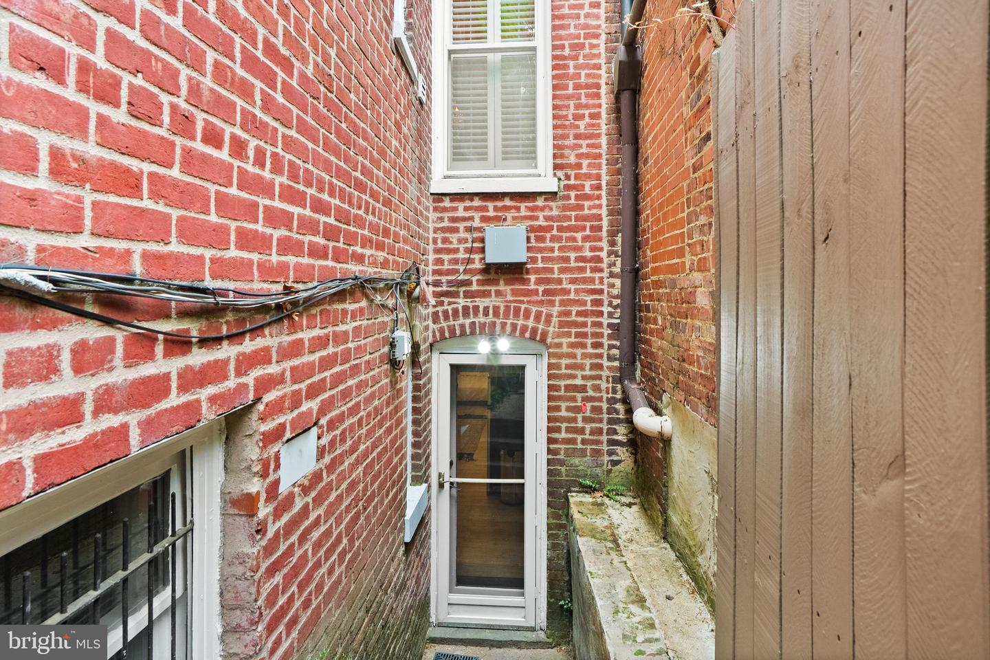 116 5TH ST SE, WASHINGTON, District Of Columbia 20003, 4 Bedrooms Bedrooms, ,3 BathroomsBathrooms,Residential,For sale,116 5TH ST SE,DCDC2194592 MLS # DCDC2194592