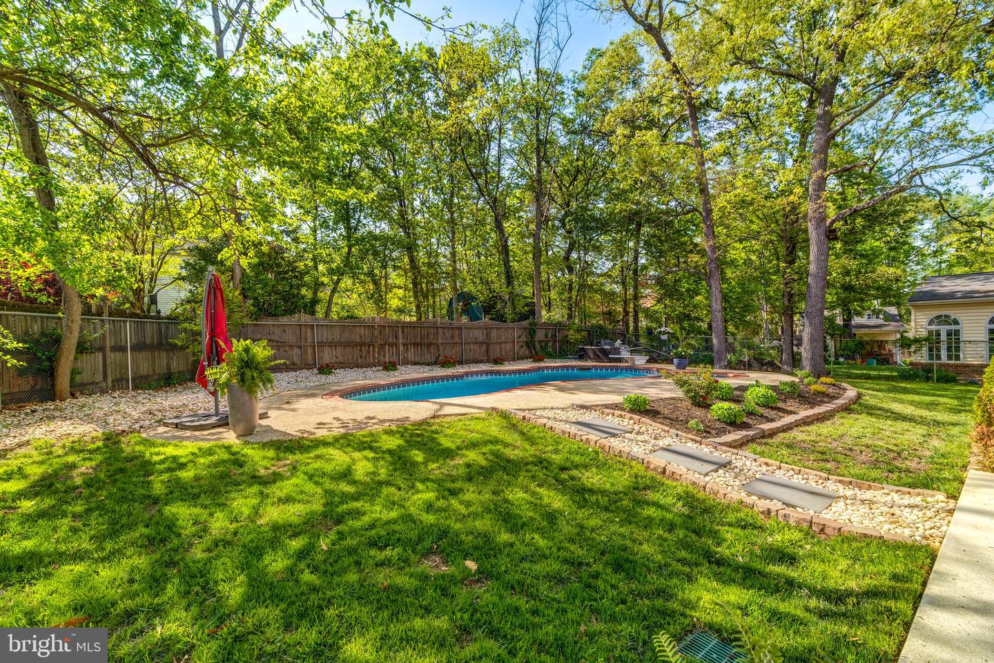 7752 LOWMOOR RD, SPRINGFIELD, Virginia 22153, 4 Bedrooms Bedrooms, ,3 BathroomsBathrooms,Residential,For sale,7752 LOWMOOR RD,VAFX2233042 MLS # VAFX2233042