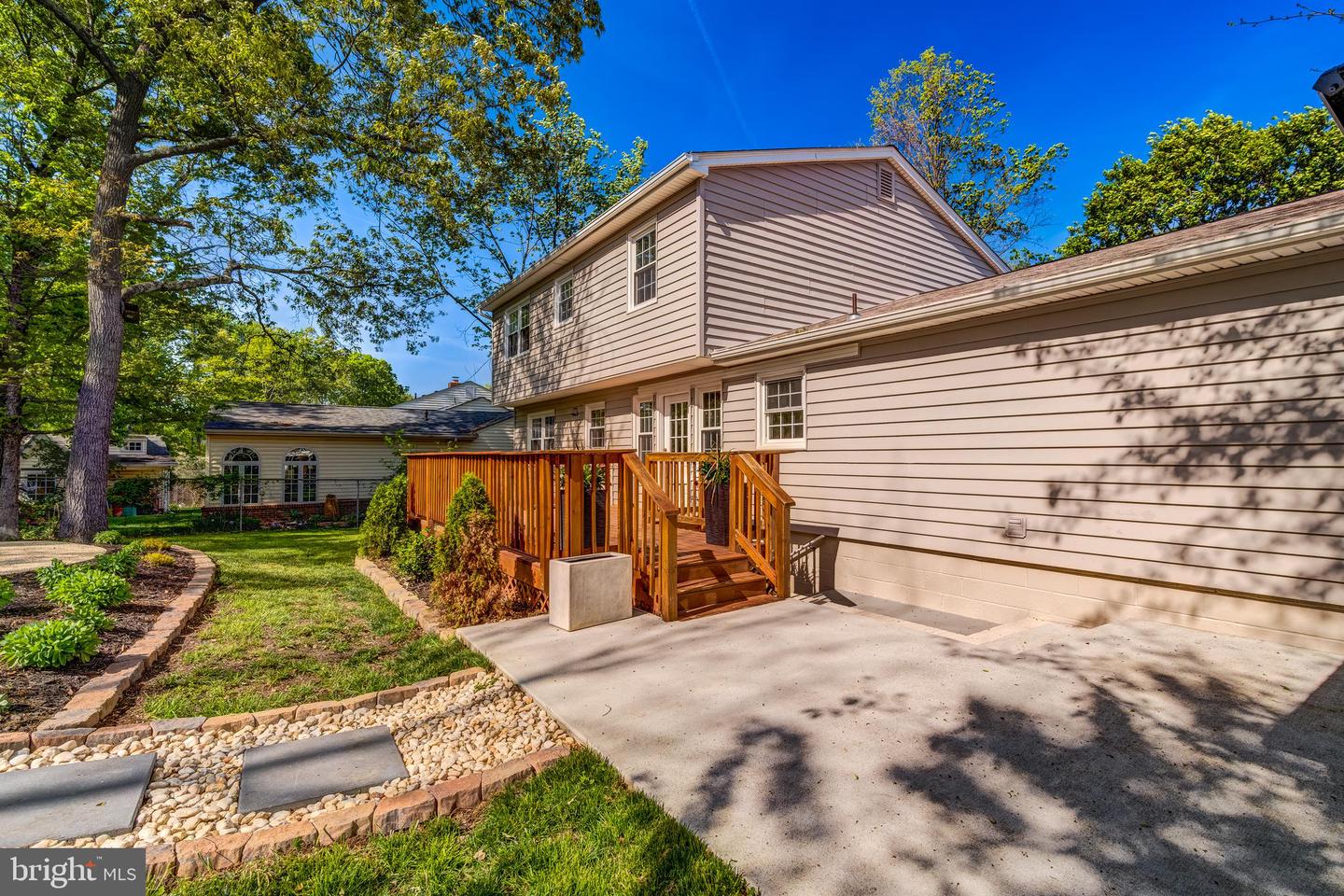 7752 LOWMOOR RD, SPRINGFIELD, Virginia 22153, 4 Bedrooms Bedrooms, ,3 BathroomsBathrooms,Residential,For sale,7752 LOWMOOR RD,VAFX2233042 MLS # VAFX2233042