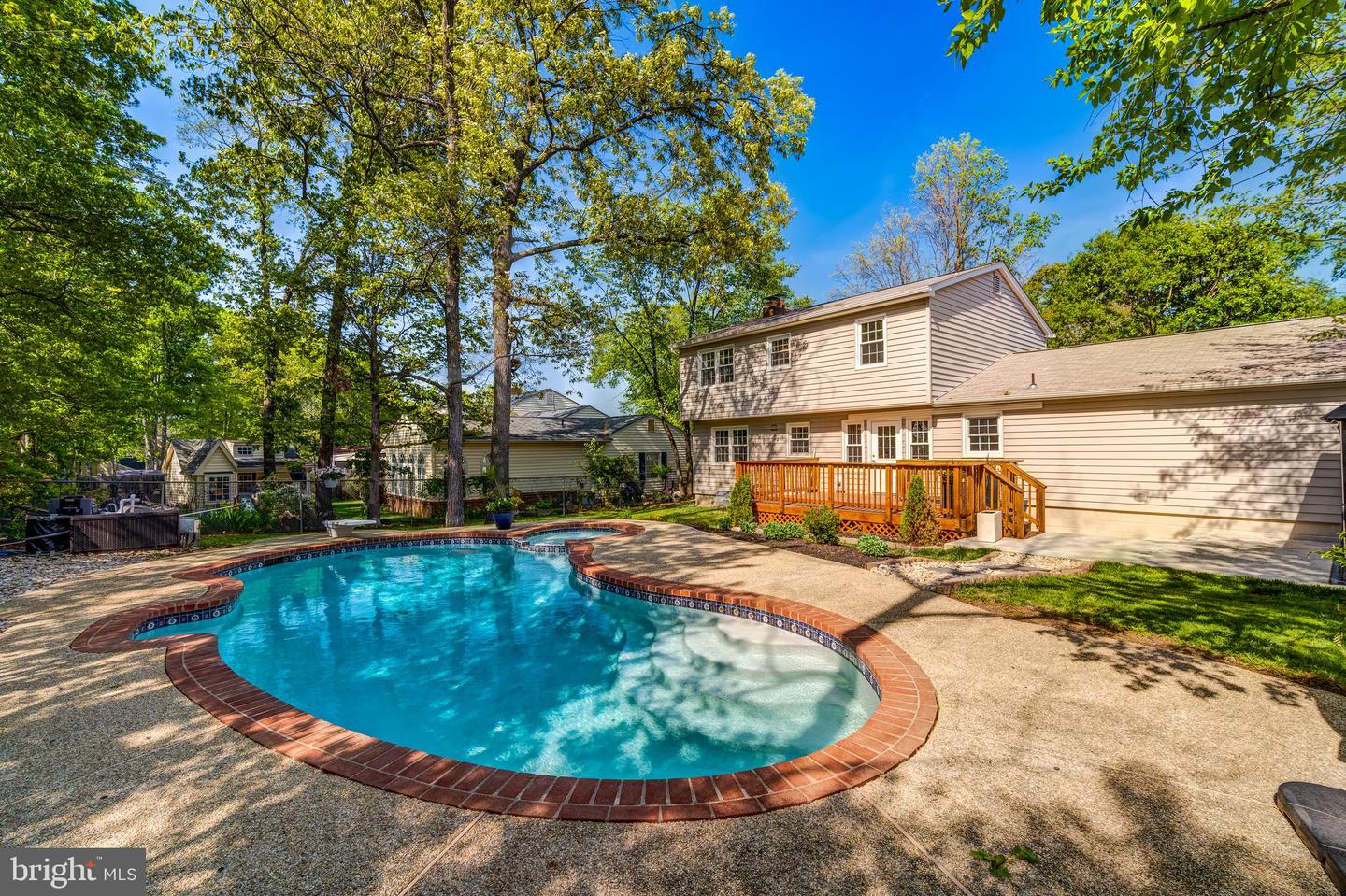 7752 LOWMOOR RD, SPRINGFIELD, Virginia 22153, 4 Bedrooms Bedrooms, ,3 BathroomsBathrooms,Residential,For sale,7752 LOWMOOR RD,VAFX2233042 MLS # VAFX2233042