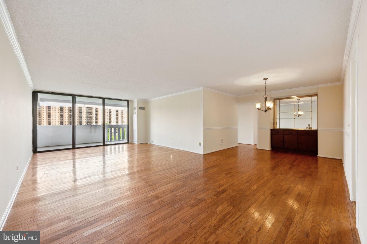 6101 EDSALL RD #1408, ALEXANDRIA, Virginia 22304, 2 Bedrooms Bedrooms, ,2 BathroomsBathrooms,Residential,For sale,6101 EDSALL RD #1408,VAAX2043908 MLS # VAAX2043908