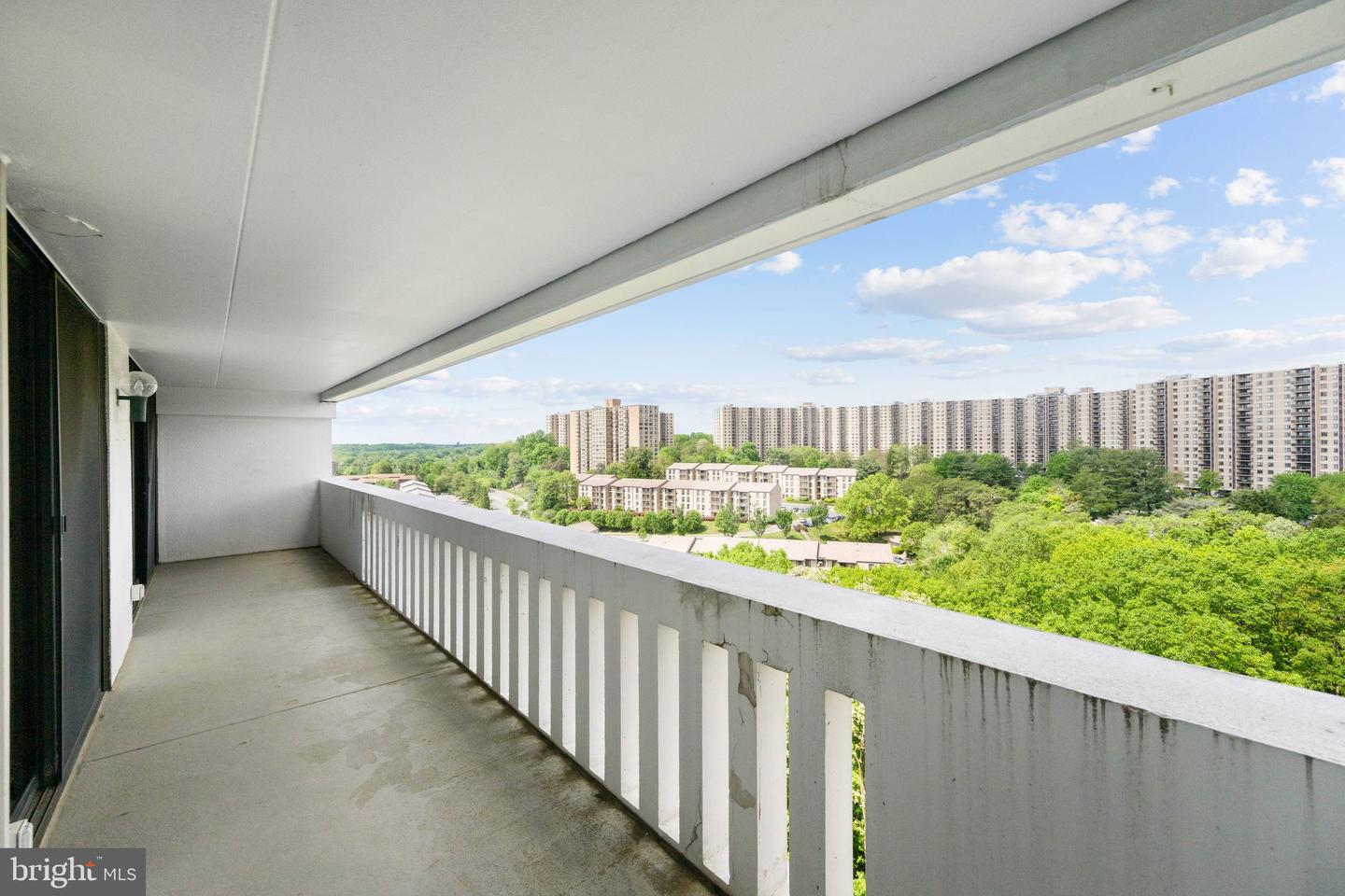 6101 EDSALL RD #1408, ALEXANDRIA, Virginia 22304, 2 Bedrooms Bedrooms, ,2 BathroomsBathrooms,Residential,For sale,6101 EDSALL RD #1408,VAAX2043908 MLS # VAAX2043908