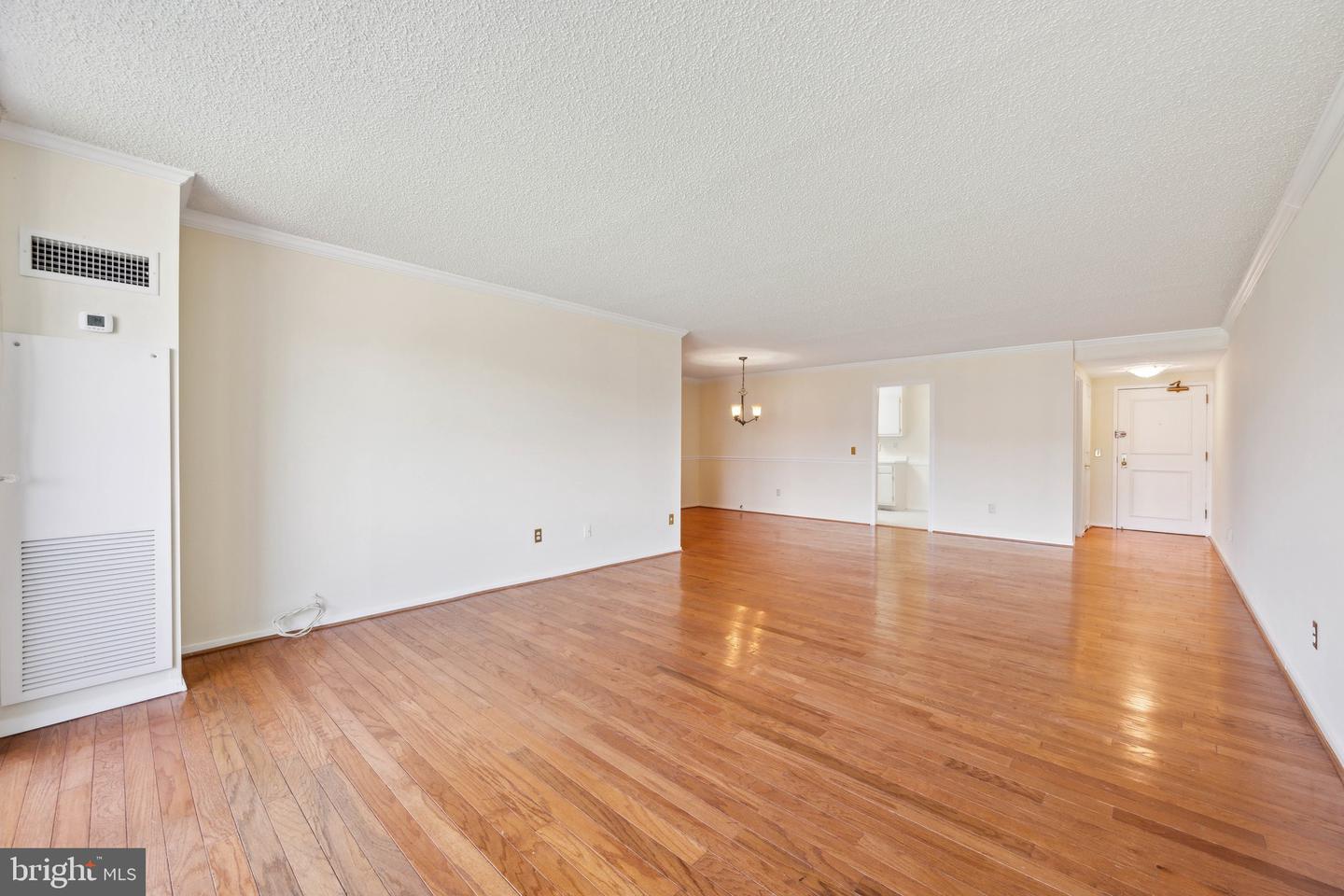 6101 EDSALL RD #1408, ALEXANDRIA, Virginia 22304, 2 Bedrooms Bedrooms, ,2 BathroomsBathrooms,Residential,For sale,6101 EDSALL RD #1408,VAAX2043908 MLS # VAAX2043908