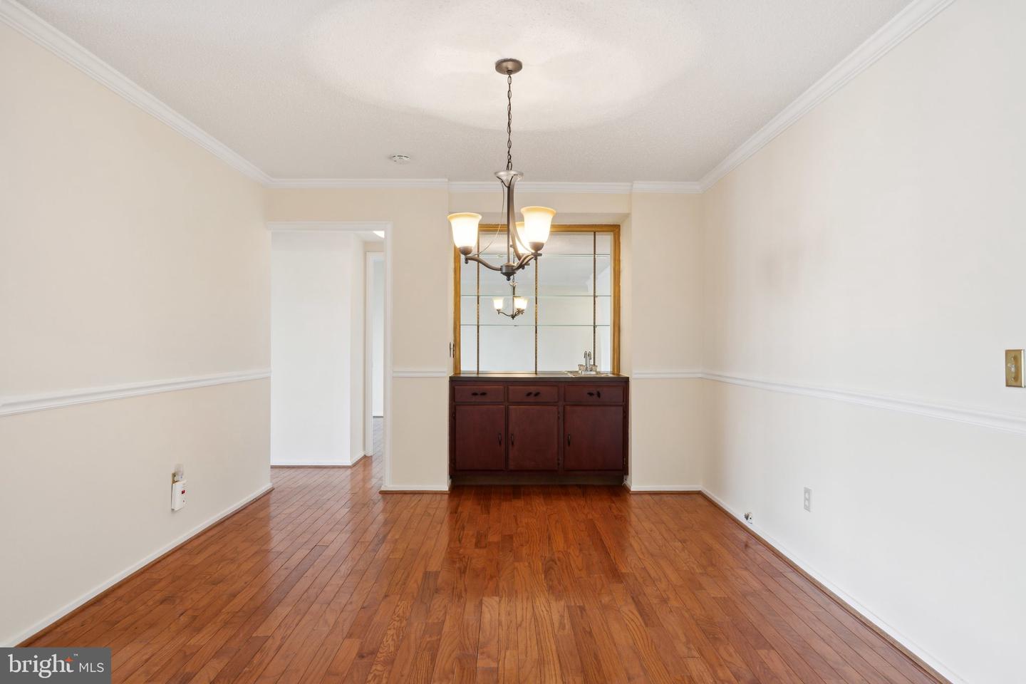 6101 EDSALL RD #1408, ALEXANDRIA, Virginia 22304, 2 Bedrooms Bedrooms, ,2 BathroomsBathrooms,Residential,For sale,6101 EDSALL RD #1408,VAAX2043908 MLS # VAAX2043908