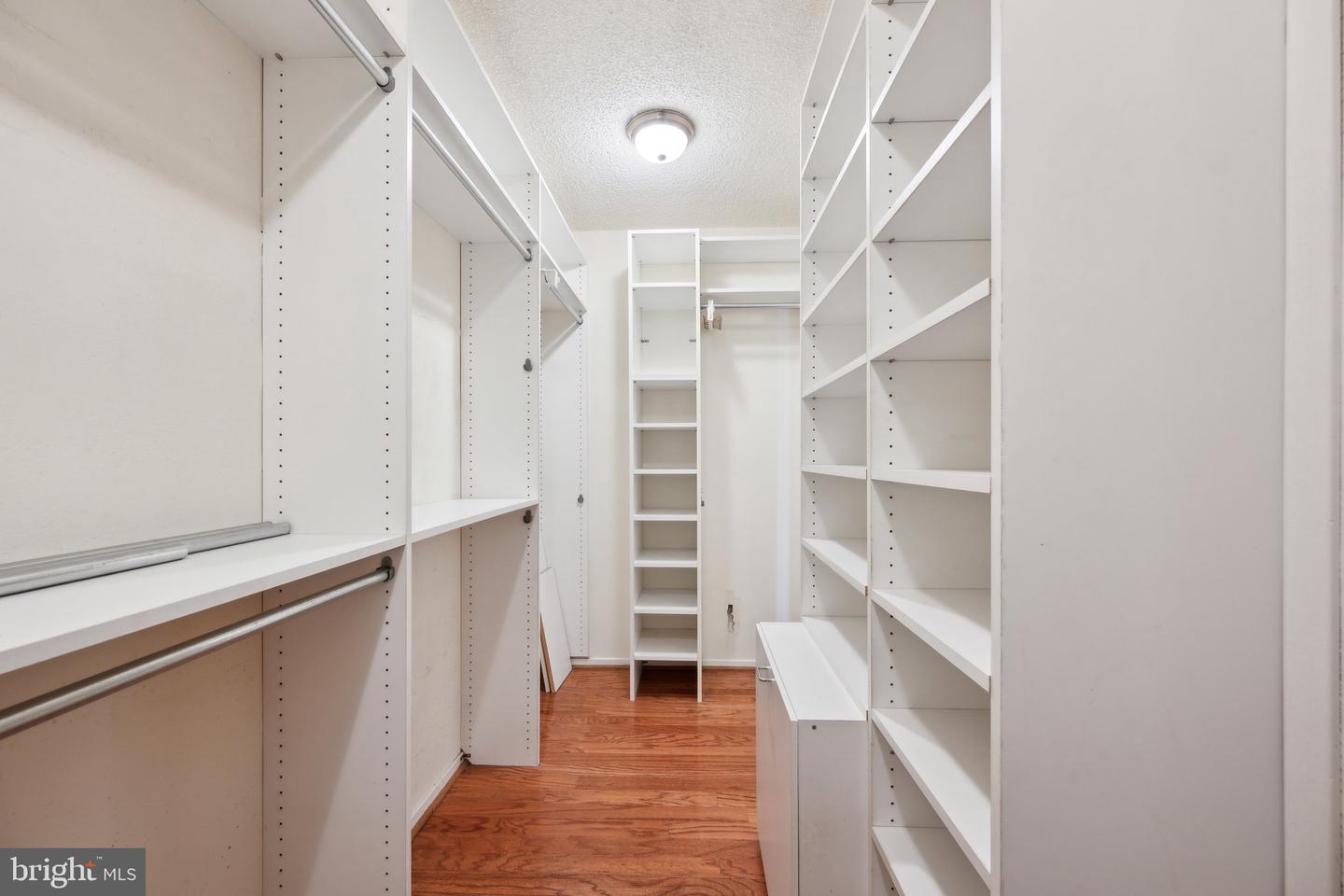 6101 EDSALL RD #1408, ALEXANDRIA, Virginia 22304, 2 Bedrooms Bedrooms, ,2 BathroomsBathrooms,Residential,For sale,6101 EDSALL RD #1408,VAAX2043908 MLS # VAAX2043908