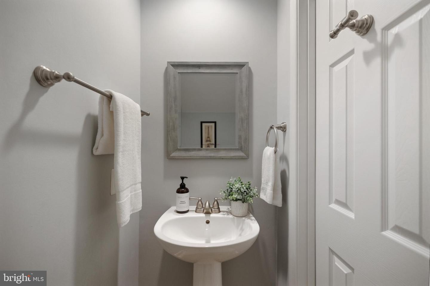 2517 HUNTON PL, ALEXANDRIA, Virginia 22311, 3 Bedrooms Bedrooms, ,2 BathroomsBathrooms,Residential,For sale,2517 HUNTON PL,VAAX2043912 MLS # VAAX2043912