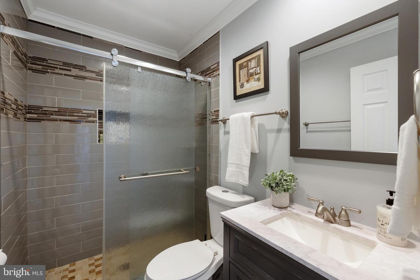 2517 HUNTON PL, ALEXANDRIA, Virginia 22311, 3 Bedrooms Bedrooms, ,2 BathroomsBathrooms,Residential,For sale,2517 HUNTON PL,VAAX2043912 MLS # VAAX2043912