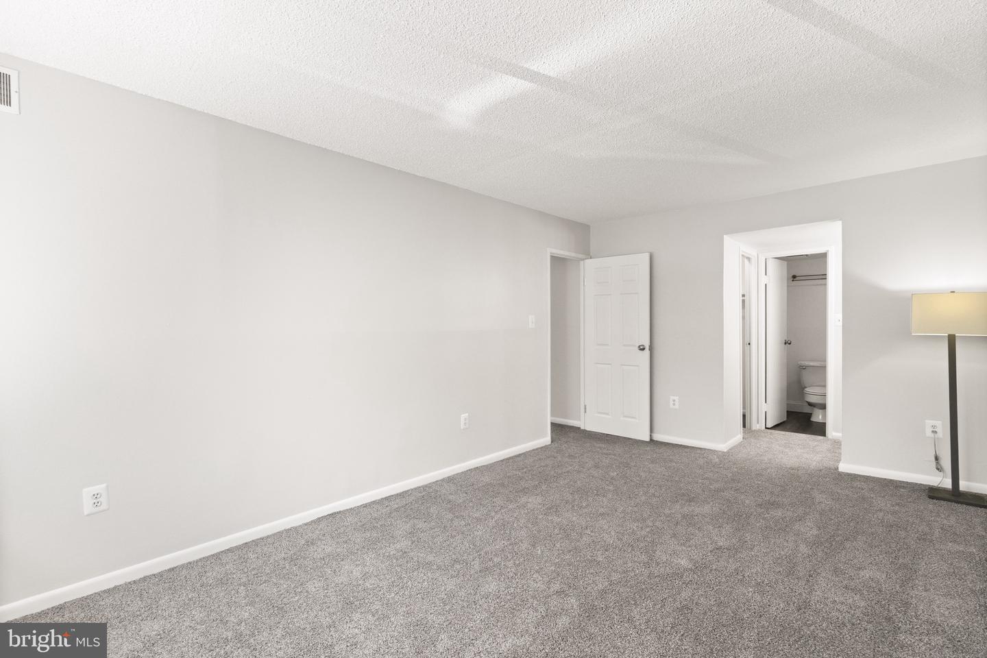 11739 LEDURA CT #108, RESTON, Virginia 20191, 3 Bedrooms Bedrooms, ,2 BathroomsBathrooms,Residential,For sale,11739 LEDURA CT #108,VAFX2233124 MLS # VAFX2233124
