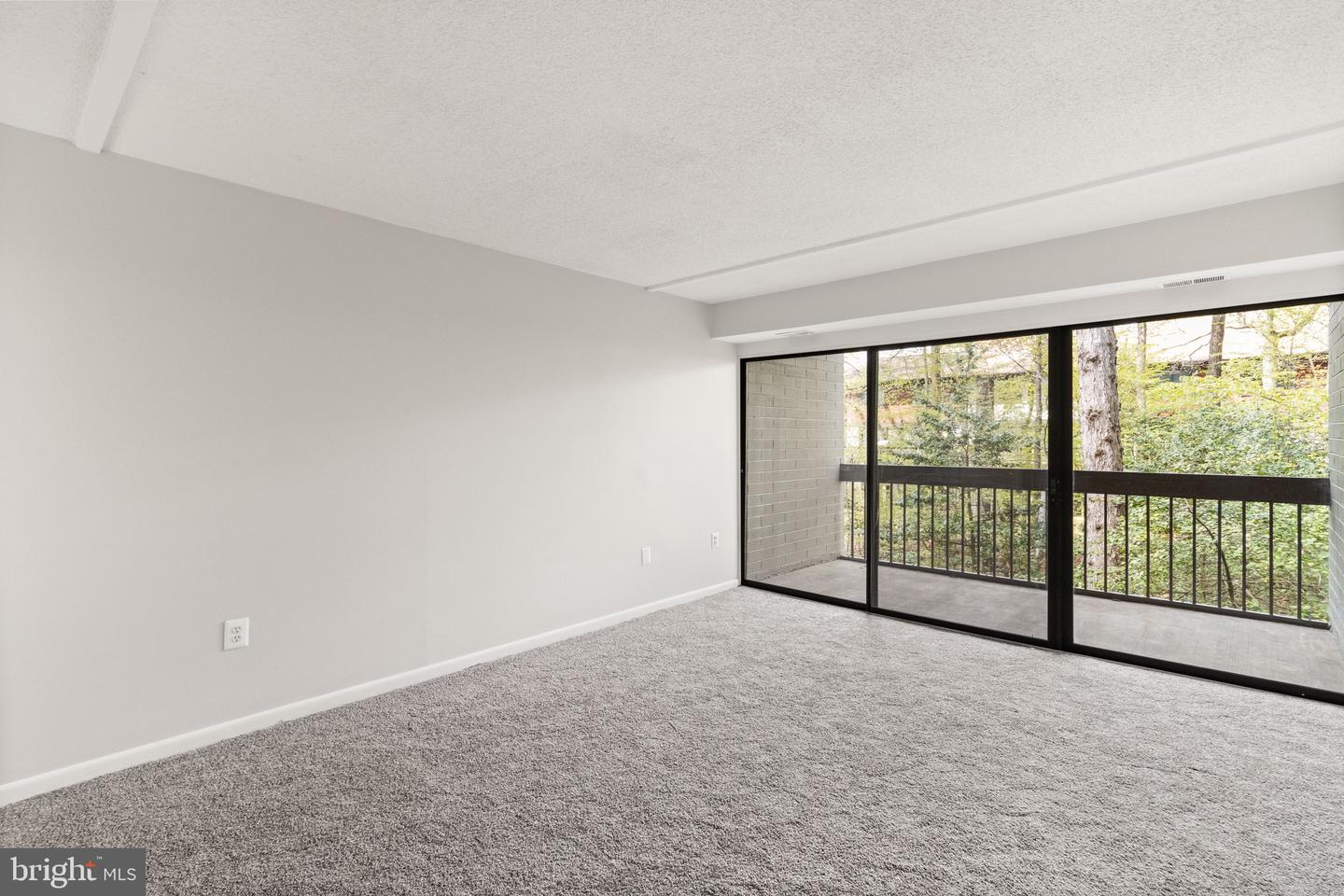 11739 LEDURA CT #108, RESTON, Virginia 20191, 3 Bedrooms Bedrooms, ,2 BathroomsBathrooms,Residential,For sale,11739 LEDURA CT #108,VAFX2233124 MLS # VAFX2233124