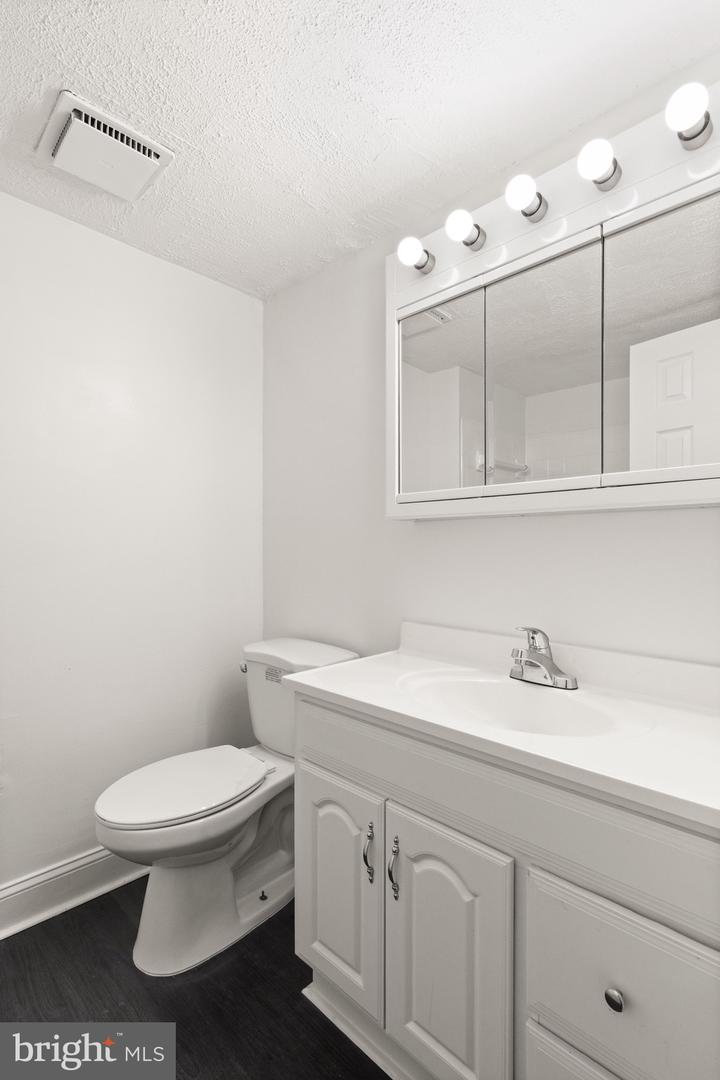 11739 LEDURA CT #108, RESTON, Virginia 20191, 3 Bedrooms Bedrooms, ,2 BathroomsBathrooms,Residential,For sale,11739 LEDURA CT #108,VAFX2233124 MLS # VAFX2233124