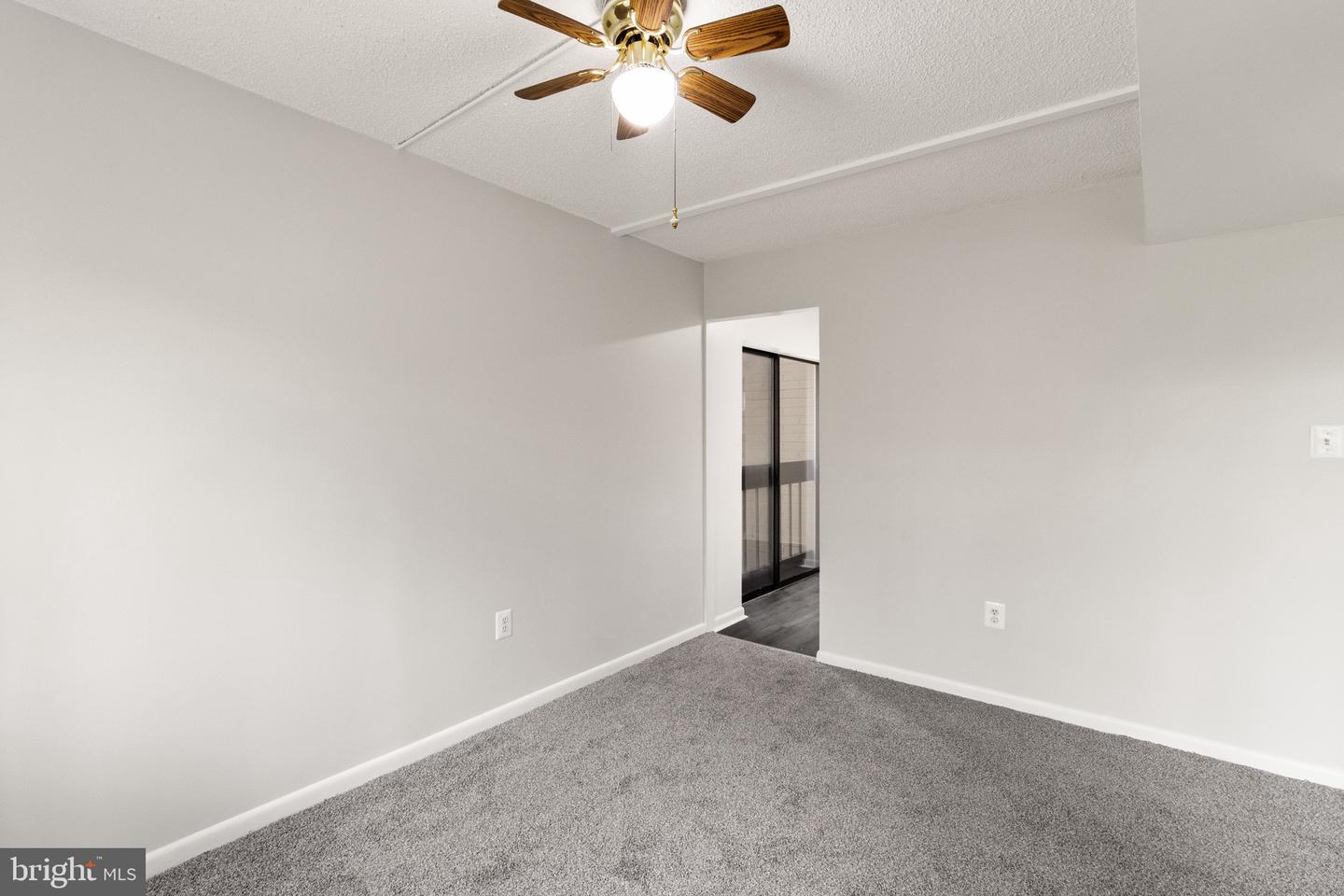 11739 LEDURA CT #108, RESTON, Virginia 20191, 3 Bedrooms Bedrooms, ,2 BathroomsBathrooms,Residential,For sale,11739 LEDURA CT #108,VAFX2233124 MLS # VAFX2233124