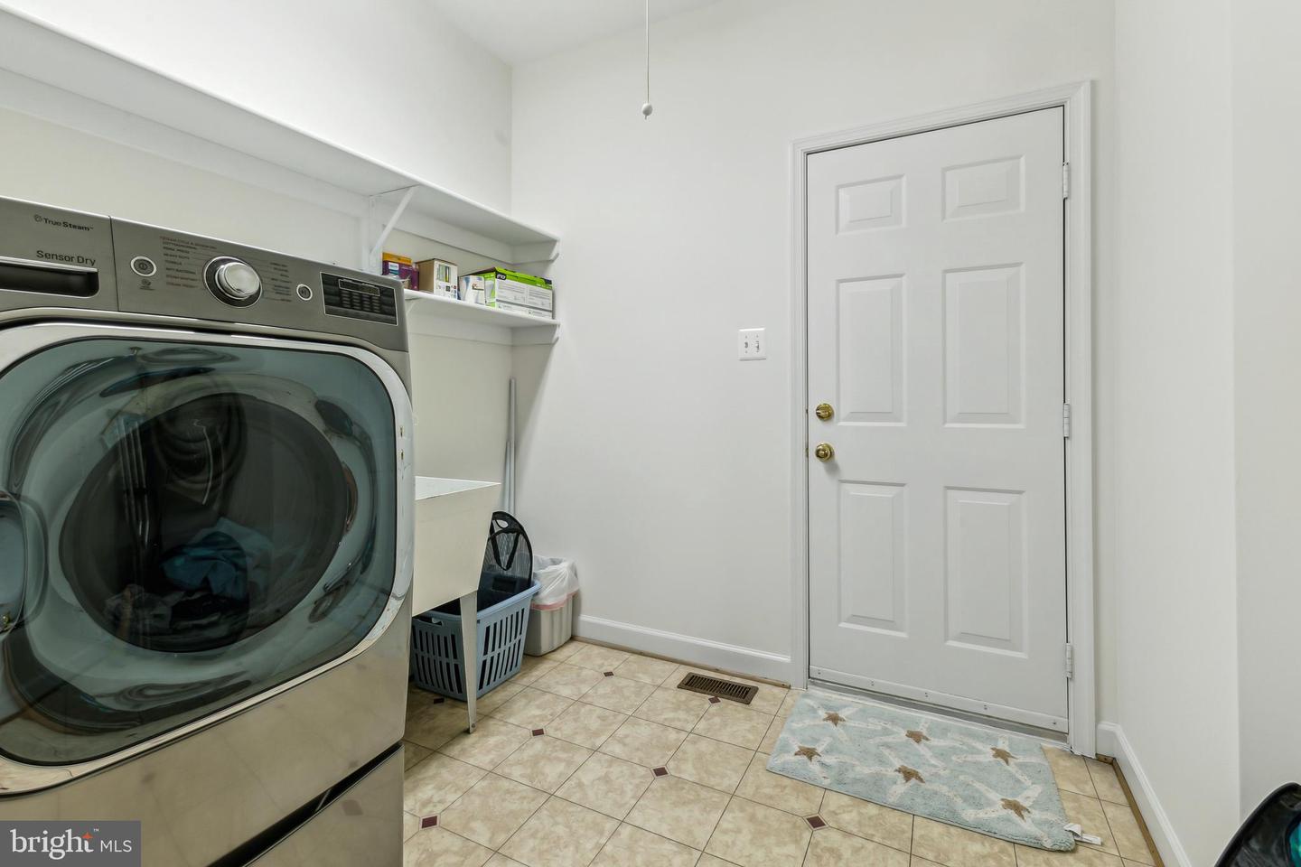 7587 MYERS CT, WARRENTON, Virginia 20187, 3 Bedrooms Bedrooms, ,2 BathroomsBathrooms,Residential,For sale,7587 MYERS CT,VAFQ2016190 MLS # VAFQ2016190