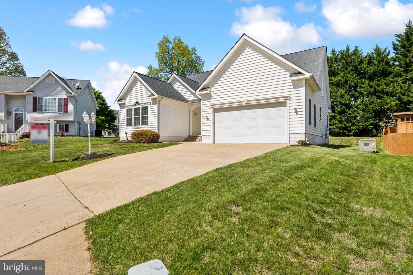 7587 MYERS CT, WARRENTON, Virginia 20187, 3 Bedrooms Bedrooms, ,2 BathroomsBathrooms,Residential,For sale,7587 MYERS CT,VAFQ2016190 MLS # VAFQ2016190