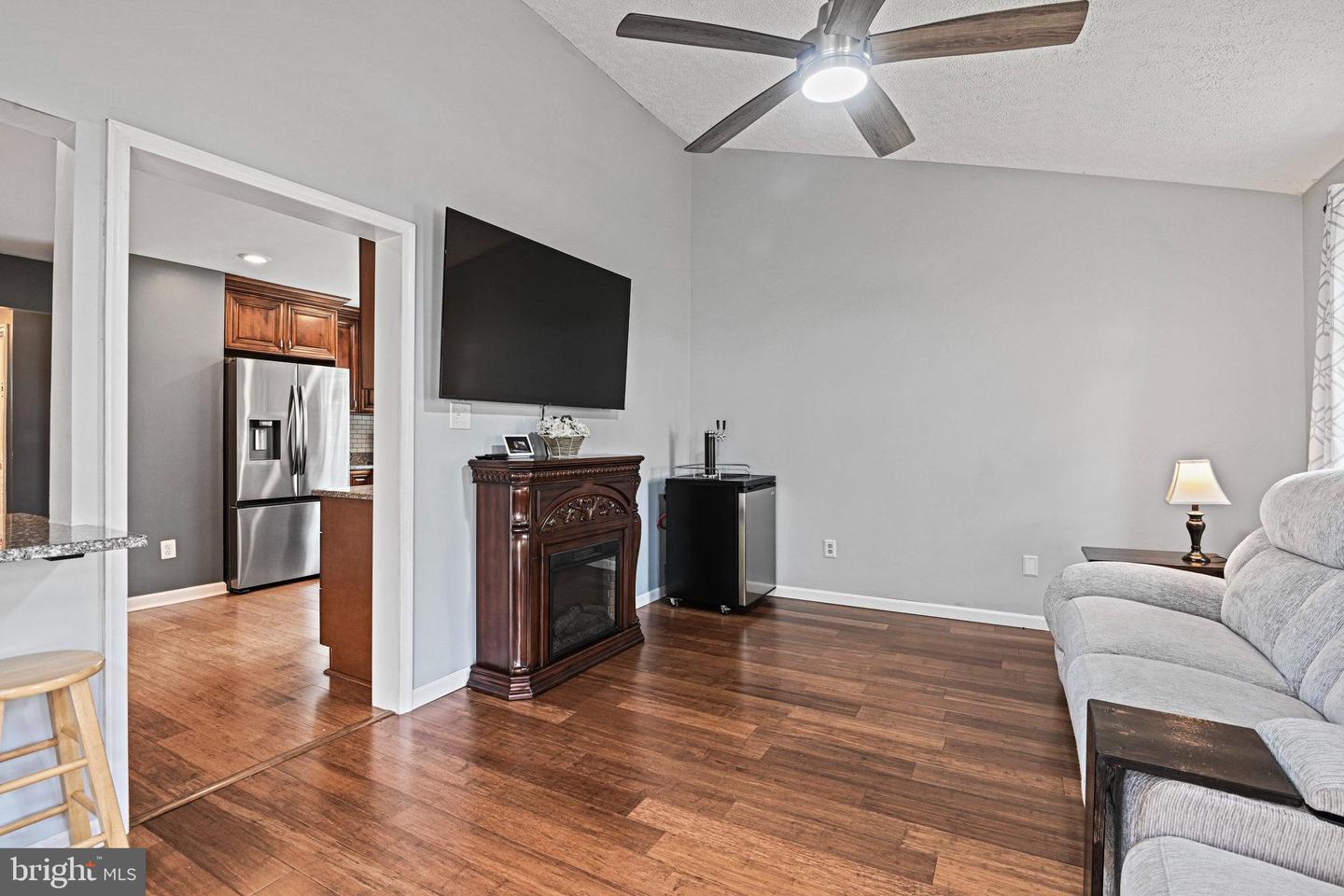 10 JEREMY CT, STERLING, Virginia 20165, 4 Bedrooms Bedrooms, ,3 BathroomsBathrooms,Residential,For sale,10 JEREMY CT,VALO2093484 MLS # VALO2093484