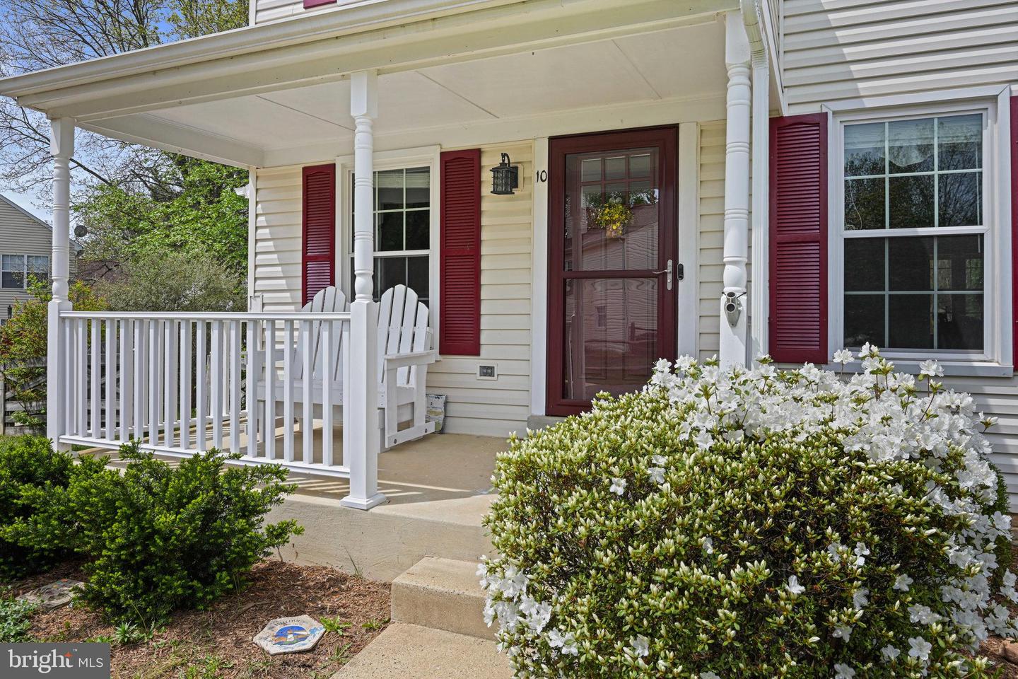 10 JEREMY CT, STERLING, Virginia 20165, 4 Bedrooms Bedrooms, ,3 BathroomsBathrooms,Residential,For sale,10 JEREMY CT,VALO2093484 MLS # VALO2093484