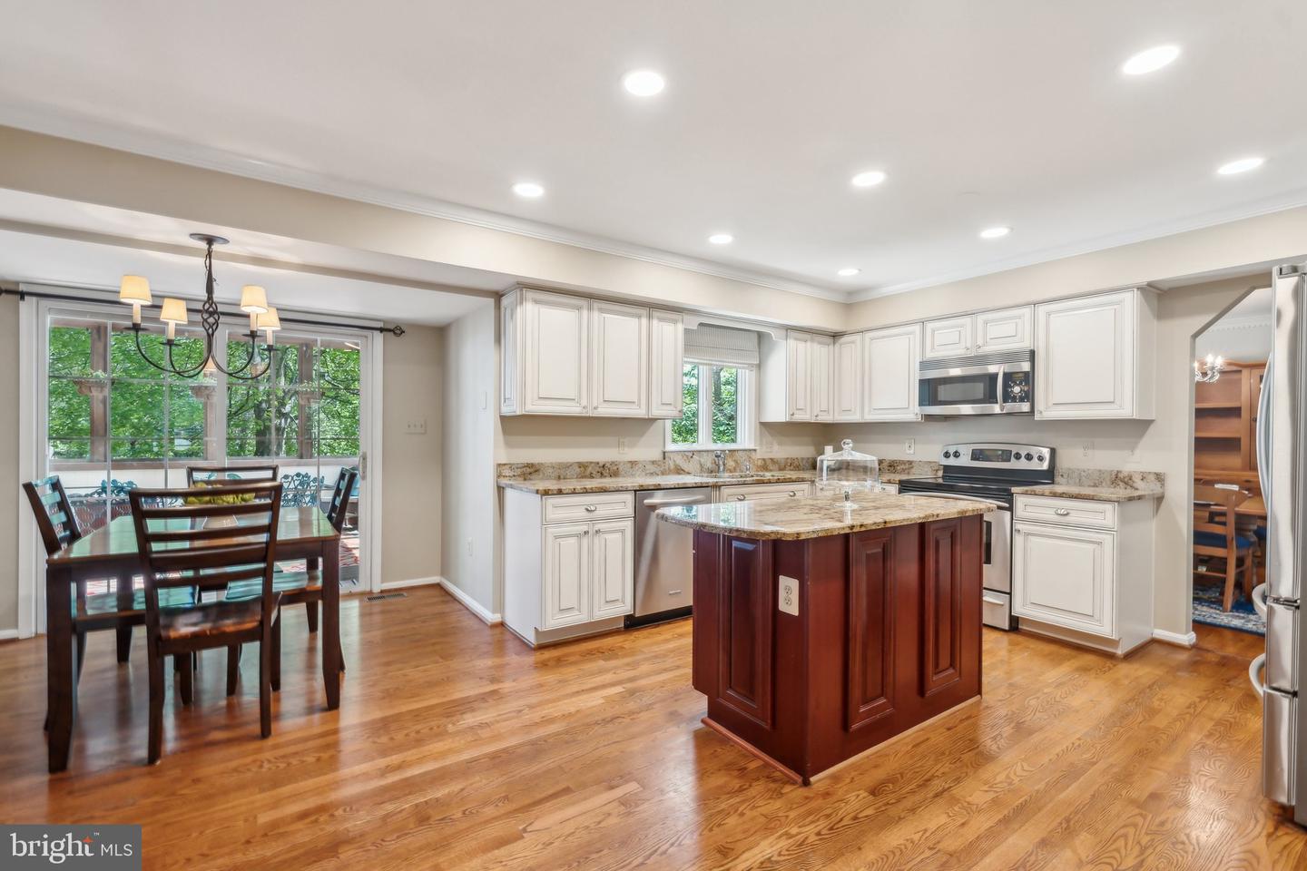 15459 MEHERRIN DR, CENTREVILLE, Virginia 20120, 5 Bedrooms Bedrooms, ,3 BathroomsBathrooms,Residential,For sale,15459 MEHERRIN DR,VAFX2233268 MLS # VAFX2233268