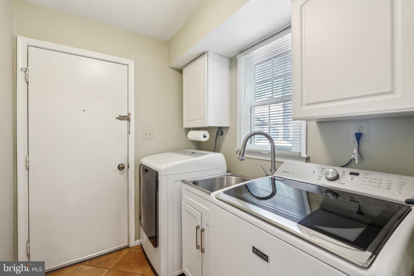 15459 MEHERRIN DR, CENTREVILLE, Virginia 20120, 5 Bedrooms Bedrooms, ,3 BathroomsBathrooms,Residential,For sale,15459 MEHERRIN DR,VAFX2233268 MLS # VAFX2233268