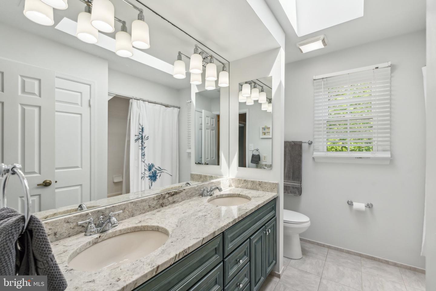 15459 MEHERRIN DR, CENTREVILLE, Virginia 20120, 5 Bedrooms Bedrooms, ,3 BathroomsBathrooms,Residential,For sale,15459 MEHERRIN DR,VAFX2233268 MLS # VAFX2233268