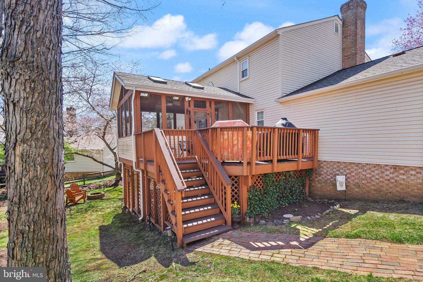 15459 MEHERRIN DR, CENTREVILLE, Virginia 20120, 5 Bedrooms Bedrooms, ,3 BathroomsBathrooms,Residential,For sale,15459 MEHERRIN DR,VAFX2233268 MLS # VAFX2233268