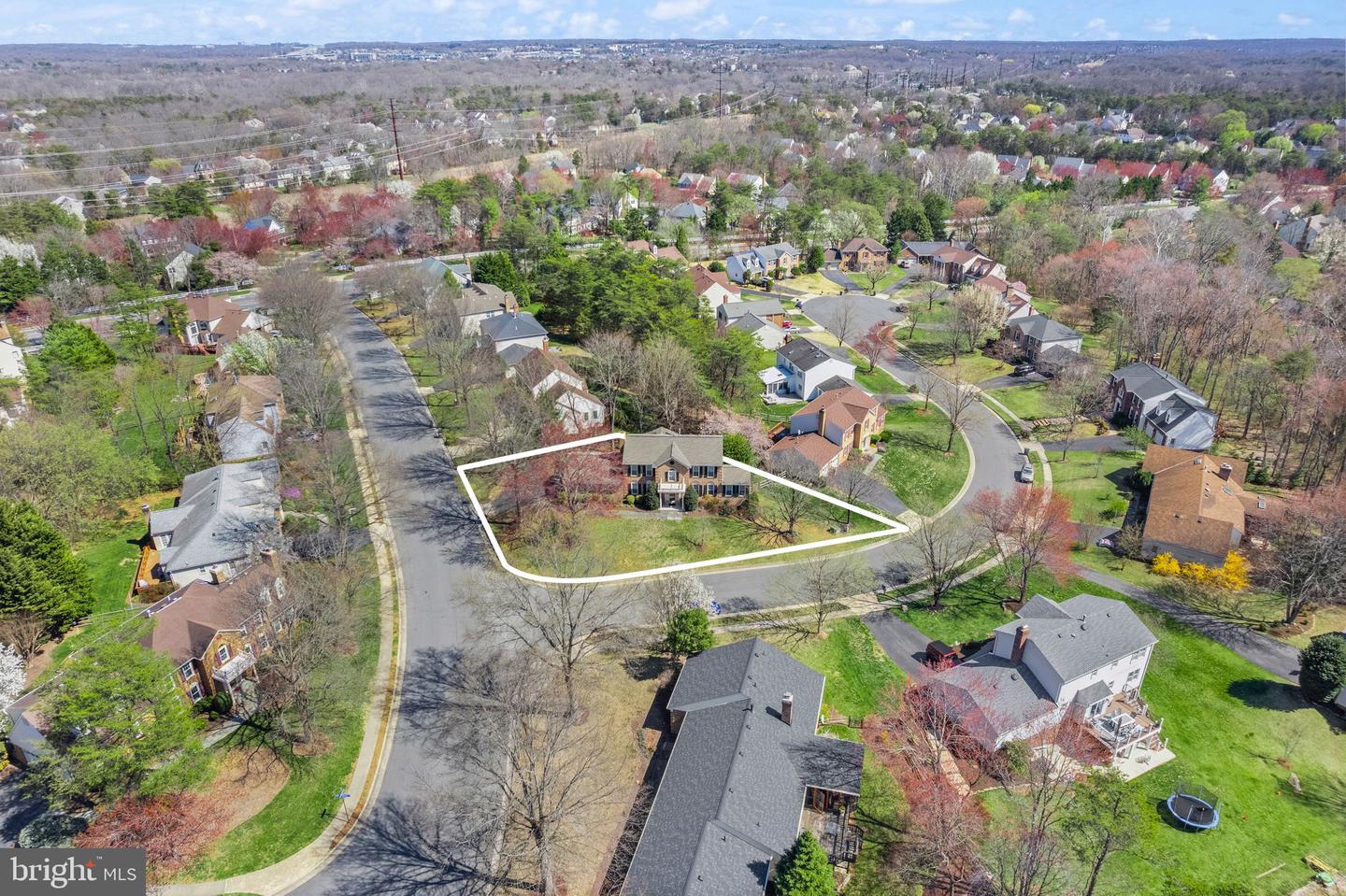 15459 MEHERRIN DR, CENTREVILLE, Virginia 20120, 5 Bedrooms Bedrooms, ,3 BathroomsBathrooms,Residential,For sale,15459 MEHERRIN DR,VAFX2233268 MLS # VAFX2233268