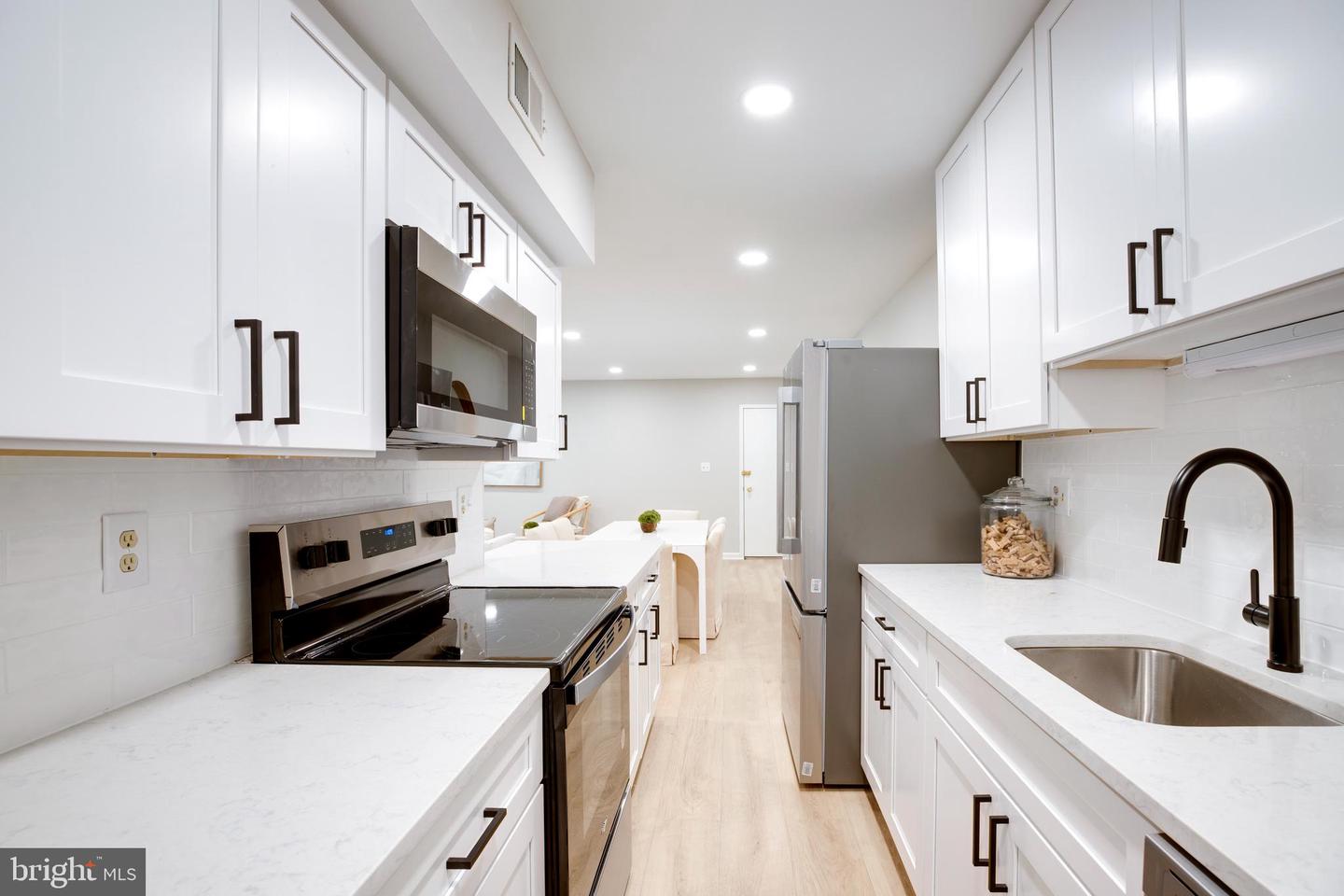 5901-F KINGSFORD RD #440, SPRINGFIELD, Virginia 22152, 3 Bedrooms Bedrooms, ,2 BathroomsBathrooms,Residential,For sale,5901-F KINGSFORD RD #440,VAFX2233270 MLS # VAFX2233270