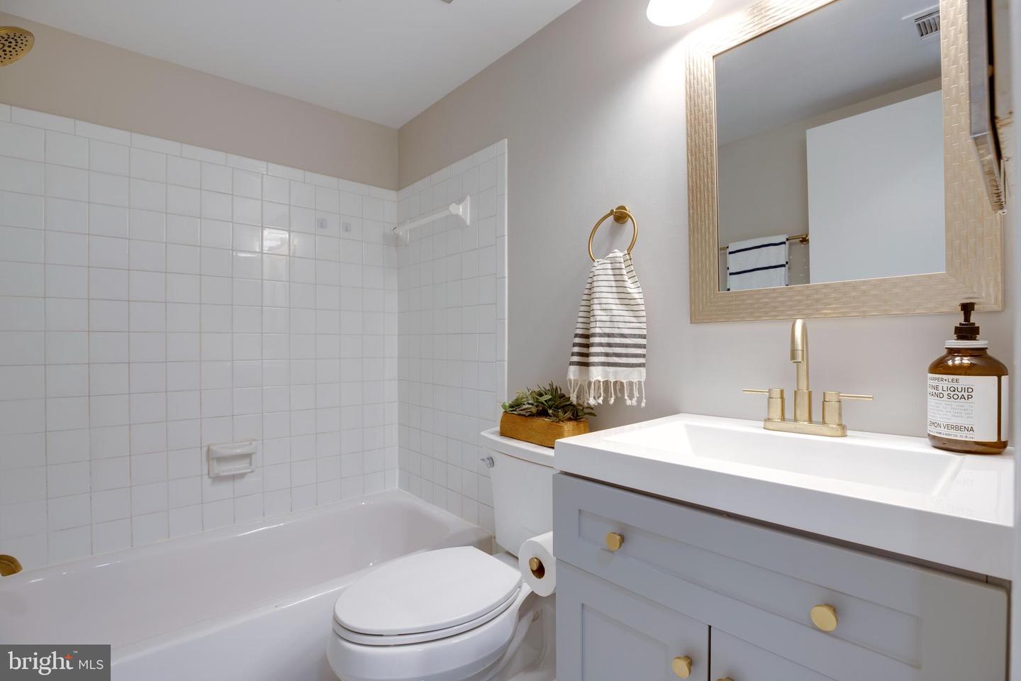 5901-F KINGSFORD RD #440, SPRINGFIELD, Virginia 22152, 3 Bedrooms Bedrooms, ,2 BathroomsBathrooms,Residential,For sale,5901-F KINGSFORD RD #440,VAFX2233270 MLS # VAFX2233270
