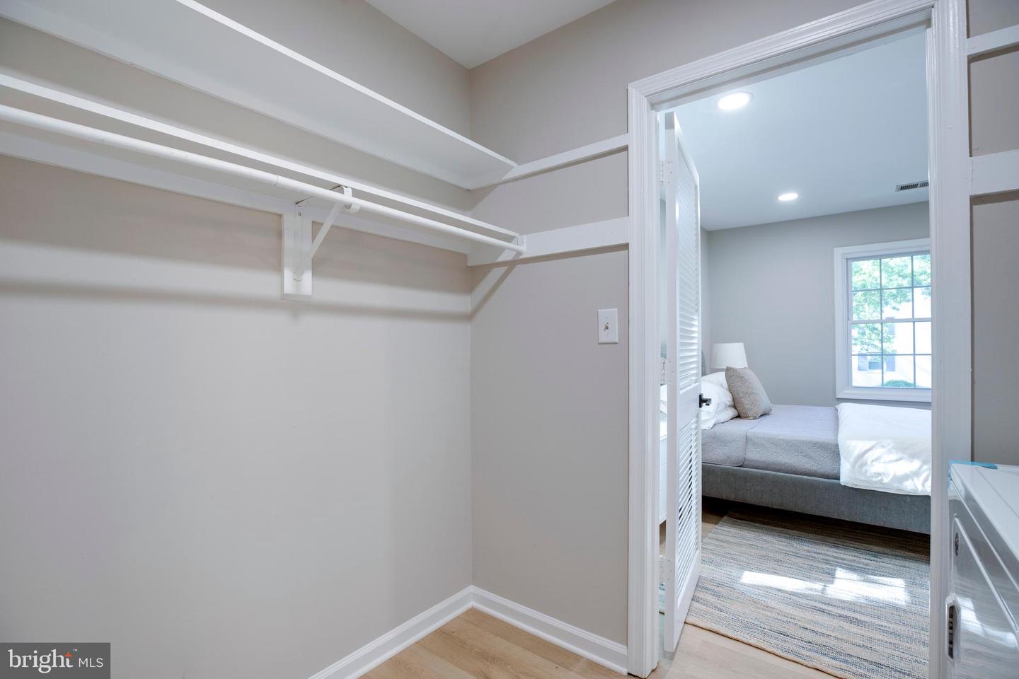 5901-F KINGSFORD RD #440, SPRINGFIELD, Virginia 22152, 3 Bedrooms Bedrooms, ,2 BathroomsBathrooms,Residential,For sale,5901-F KINGSFORD RD #440,VAFX2233270 MLS # VAFX2233270