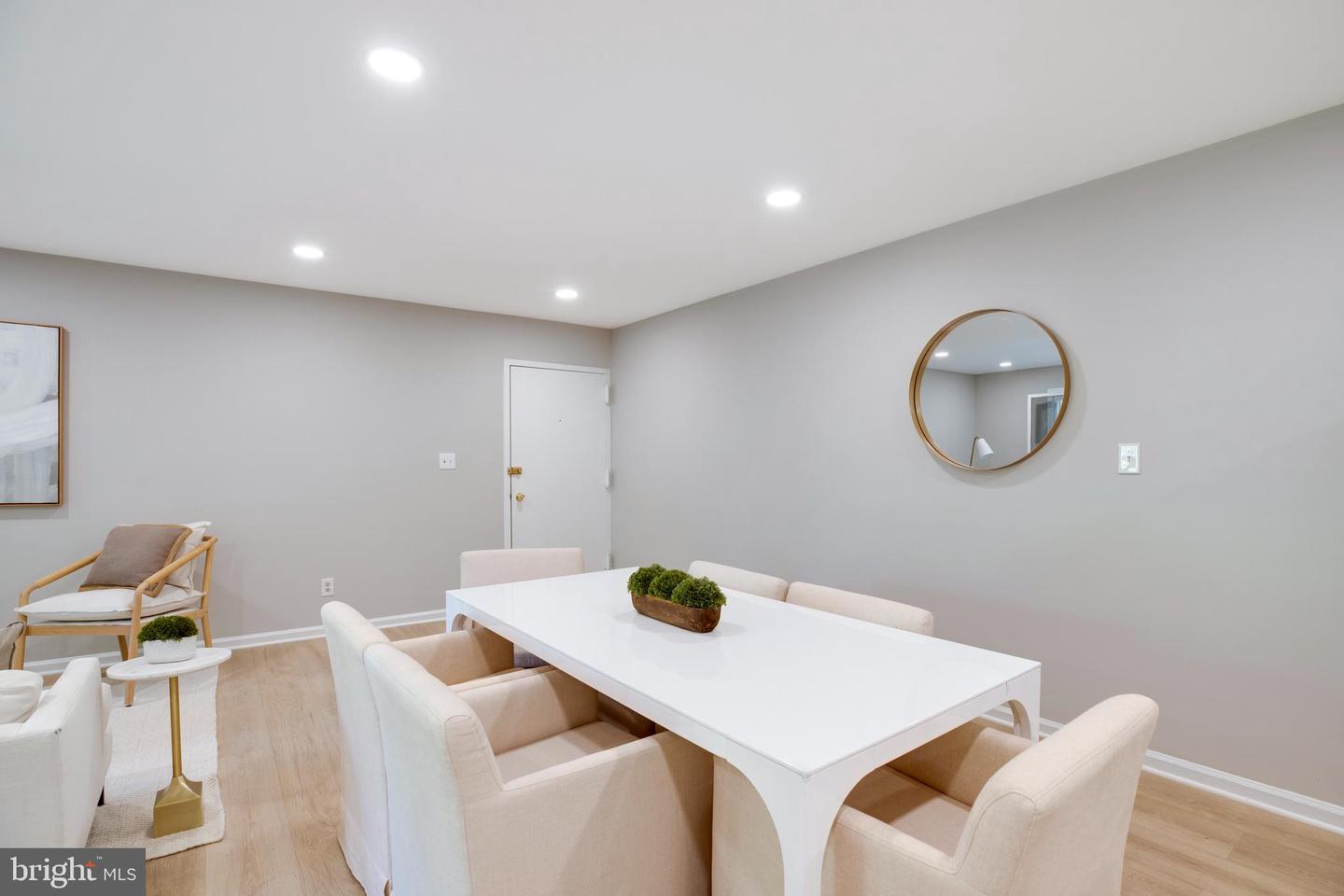 5901-F KINGSFORD RD #440, SPRINGFIELD, Virginia 22152, 3 Bedrooms Bedrooms, ,2 BathroomsBathrooms,Residential,For sale,5901-F KINGSFORD RD #440,VAFX2233270 MLS # VAFX2233270