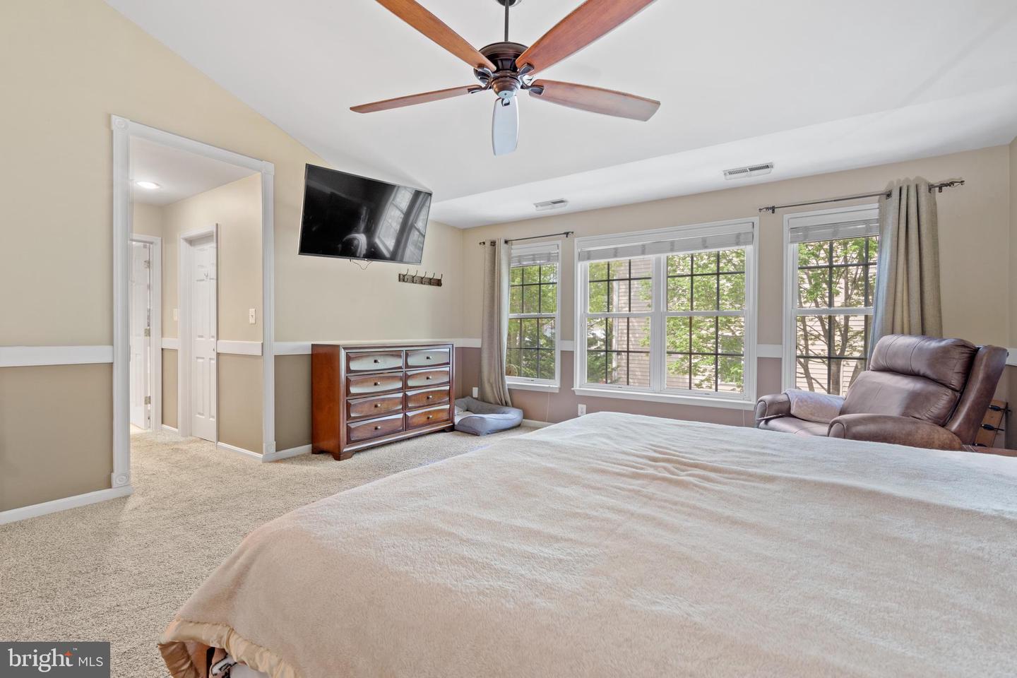 15008 SENECA KNOLL WAY, HAYMARKET, Virginia 20169, 4 Bedrooms Bedrooms, ,3 BathroomsBathrooms,Residential,For sale,15008 SENECA KNOLL WAY,VAPW2091694 MLS # VAPW2091694
