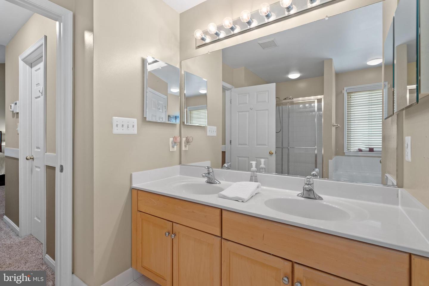 15008 SENECA KNOLL WAY, HAYMARKET, Virginia 20169, 4 Bedrooms Bedrooms, ,3 BathroomsBathrooms,Residential,For sale,15008 SENECA KNOLL WAY,VAPW2091694 MLS # VAPW2091694