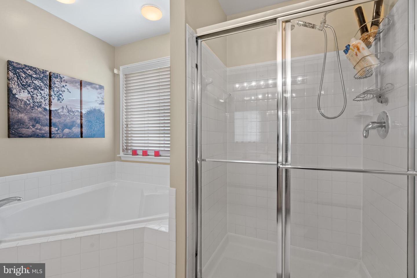 15008 SENECA KNOLL WAY, HAYMARKET, Virginia 20169, 4 Bedrooms Bedrooms, ,3 BathroomsBathrooms,Residential,For sale,15008 SENECA KNOLL WAY,VAPW2091694 MLS # VAPW2091694