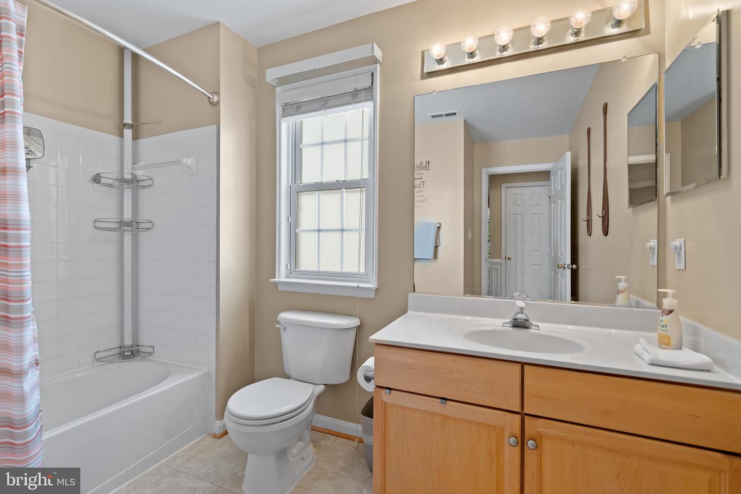 15008 SENECA KNOLL WAY, HAYMARKET, Virginia 20169, 4 Bedrooms Bedrooms, ,3 BathroomsBathrooms,Residential,For sale,15008 SENECA KNOLL WAY,VAPW2091694 MLS # VAPW2091694