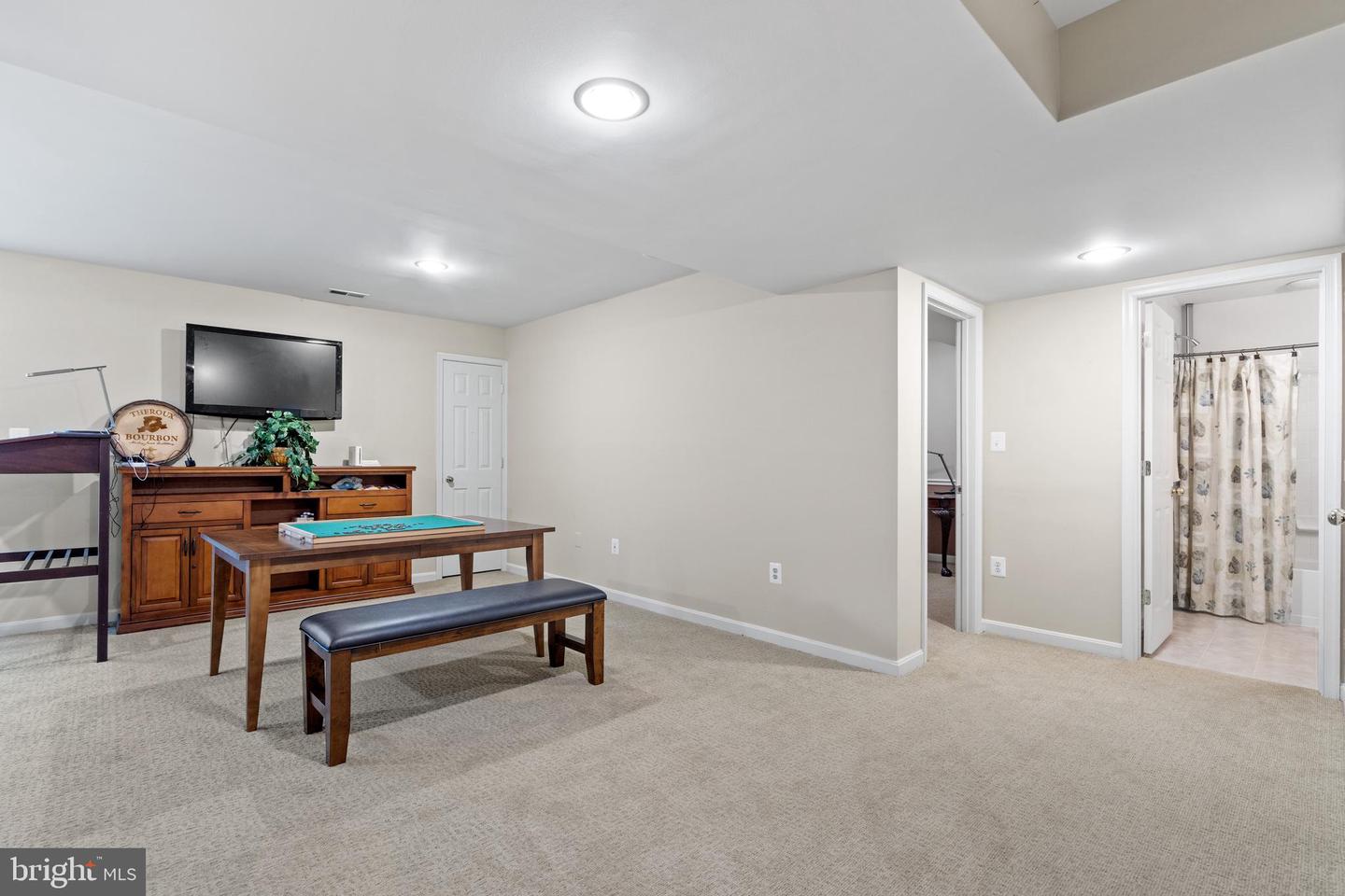15008 SENECA KNOLL WAY, HAYMARKET, Virginia 20169, 4 Bedrooms Bedrooms, ,3 BathroomsBathrooms,Residential,For sale,15008 SENECA KNOLL WAY,VAPW2091694 MLS # VAPW2091694