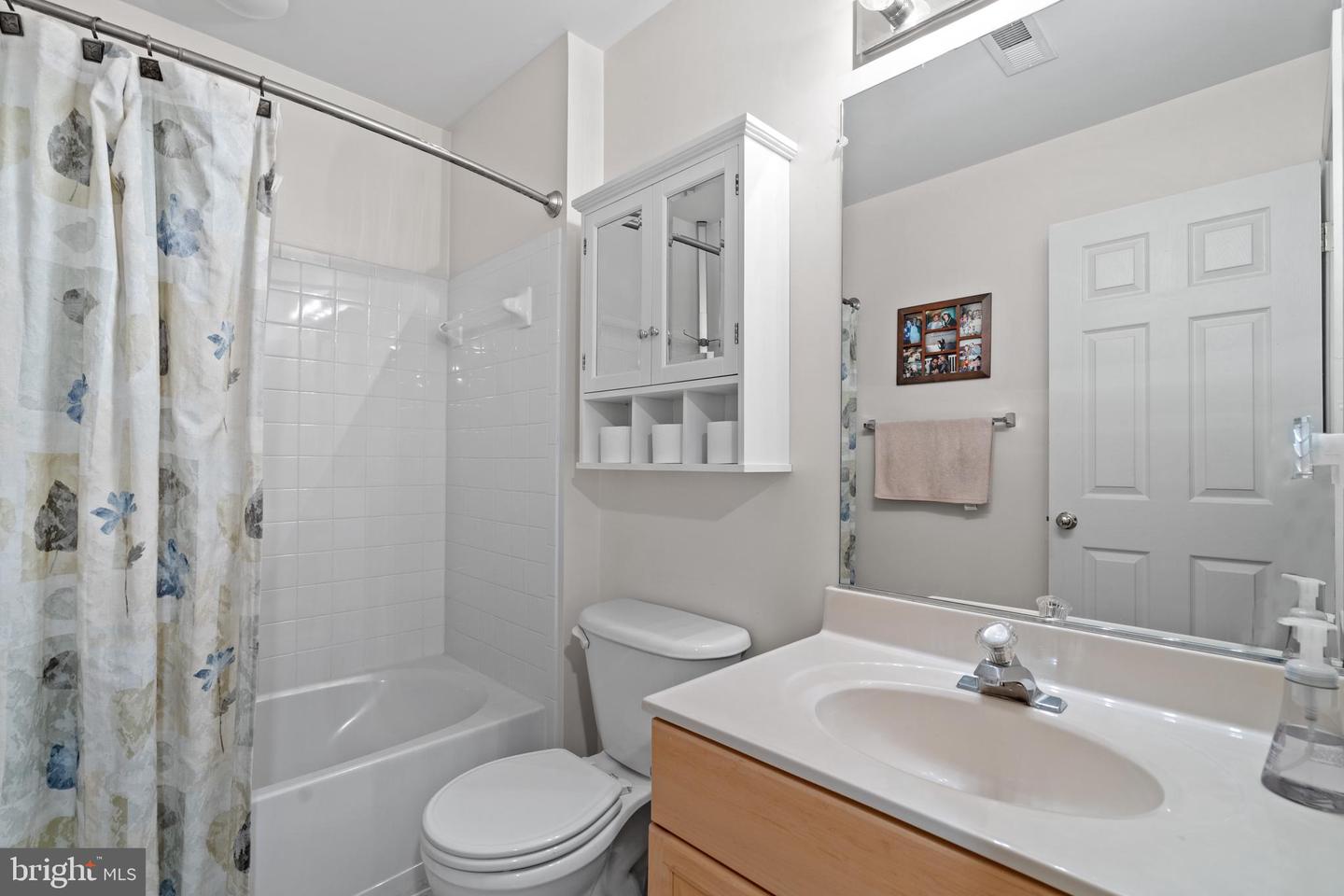 15008 SENECA KNOLL WAY, HAYMARKET, Virginia 20169, 4 Bedrooms Bedrooms, ,3 BathroomsBathrooms,Residential,For sale,15008 SENECA KNOLL WAY,VAPW2091694 MLS # VAPW2091694
