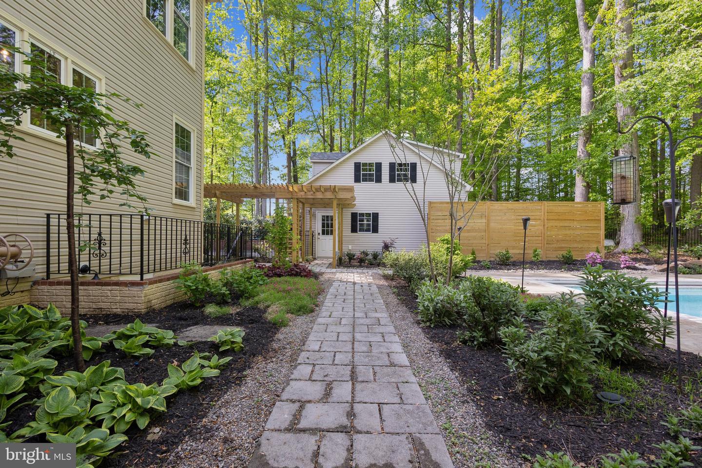 6601 RUTLEDGE DR, FAIRFAX STATION, Virginia 22039, 5 Bedrooms Bedrooms, ,4 BathroomsBathrooms,Residential,For sale,6601 RUTLEDGE DR,VAFX2233294 MLS # VAFX2233294