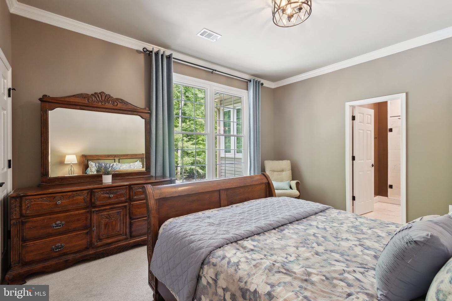 6601 RUTLEDGE DR, FAIRFAX STATION, Virginia 22039, 5 Bedrooms Bedrooms, ,4 BathroomsBathrooms,Residential,For sale,6601 RUTLEDGE DR,VAFX2233294 MLS # VAFX2233294