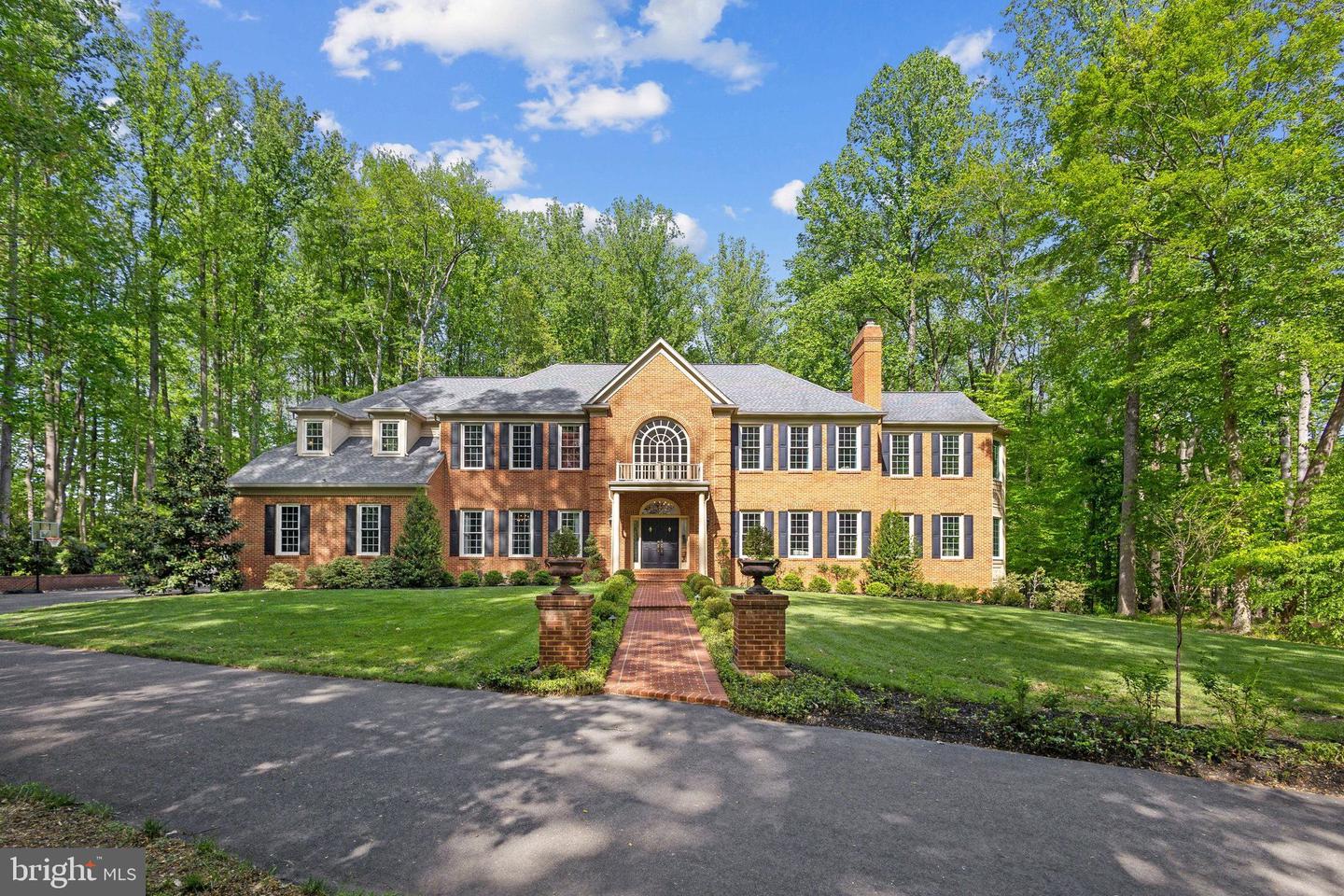 6601 RUTLEDGE DR, FAIRFAX STATION, Virginia 22039, 5 Bedrooms Bedrooms, ,4 BathroomsBathrooms,Residential,For sale,6601 RUTLEDGE DR,VAFX2233294 MLS # VAFX2233294