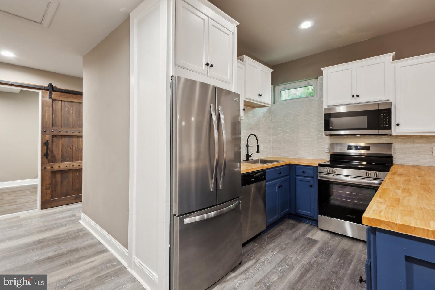 6601 RUTLEDGE DR, FAIRFAX STATION, Virginia 22039, 5 Bedrooms Bedrooms, ,4 BathroomsBathrooms,Residential,For sale,6601 RUTLEDGE DR,VAFX2233294 MLS # VAFX2233294