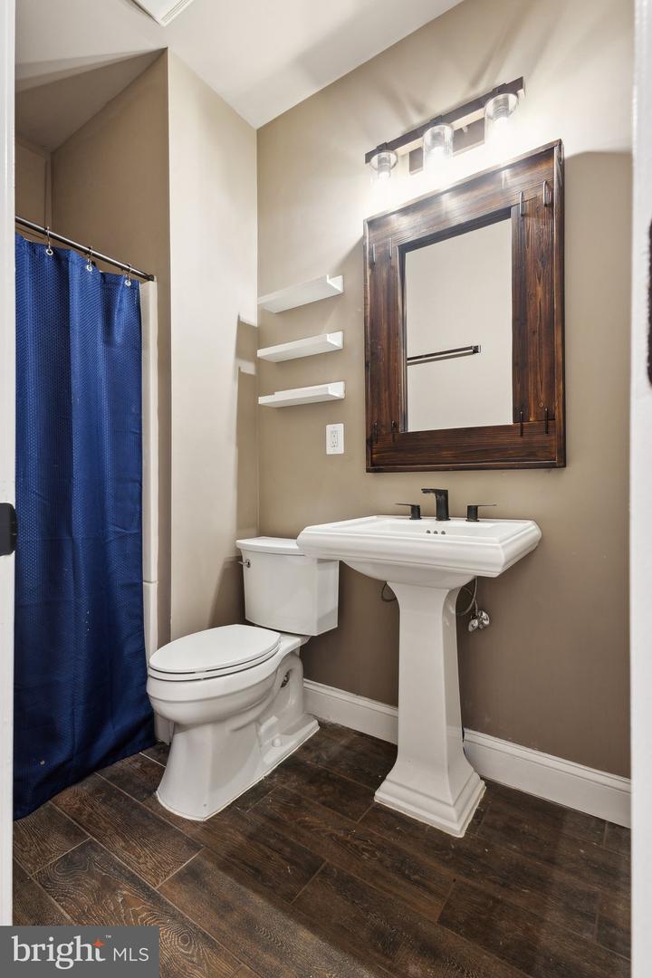 6601 RUTLEDGE DR, FAIRFAX STATION, Virginia 22039, 5 Bedrooms Bedrooms, ,4 BathroomsBathrooms,Residential,For sale,6601 RUTLEDGE DR,VAFX2233294 MLS # VAFX2233294
