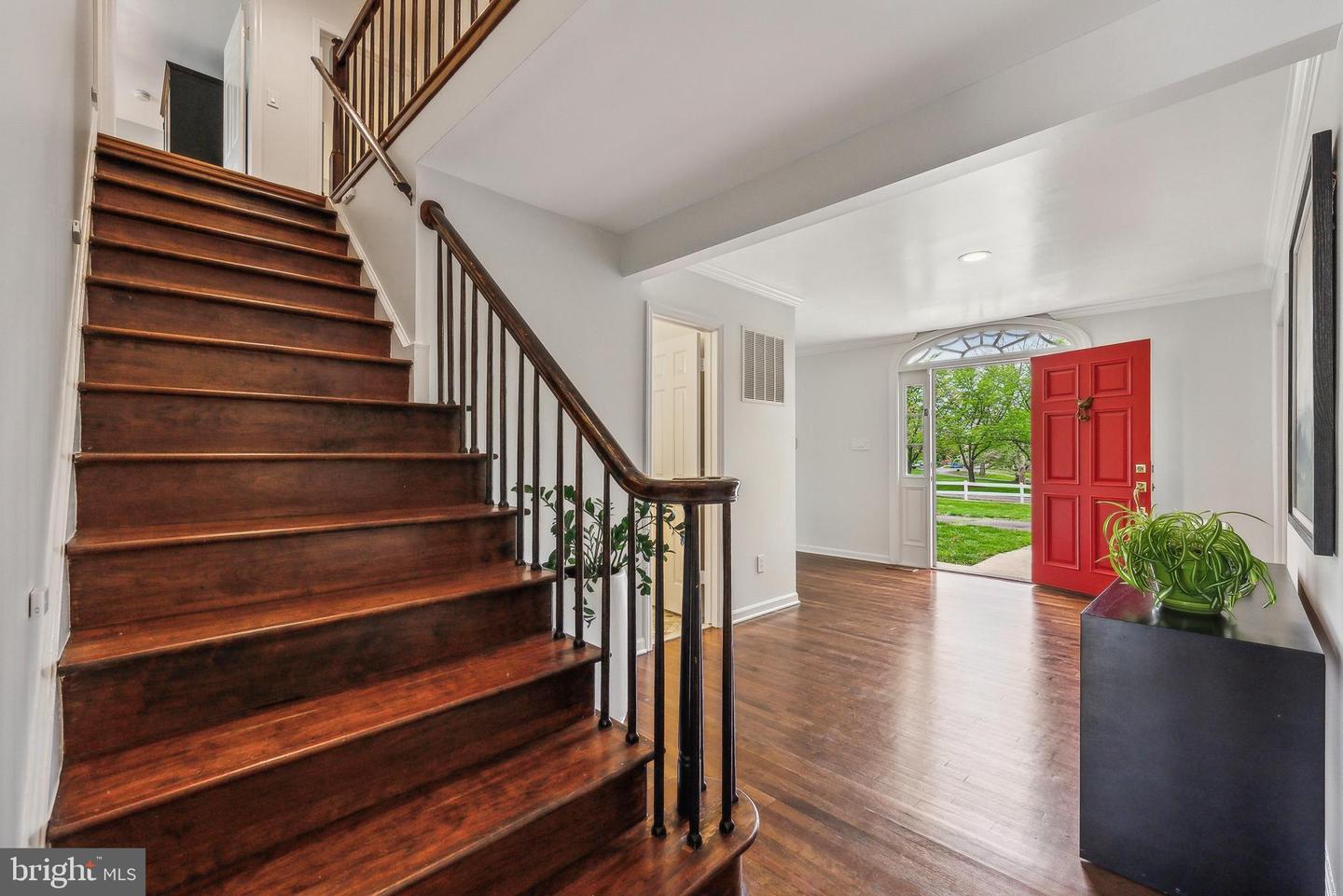 10423 DOWN PATRICK LN, GREAT FALLS, Virginia 22066, 4 Bedrooms Bedrooms, ,4 BathroomsBathrooms,Residential,For sale,10423 DOWN PATRICK LN,VAFX2233352 MLS # VAFX2233352